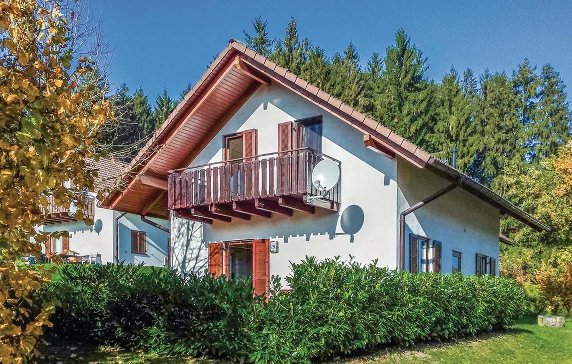 Seepark Kirchheim Ferienhaus bei Nina mit Sauna