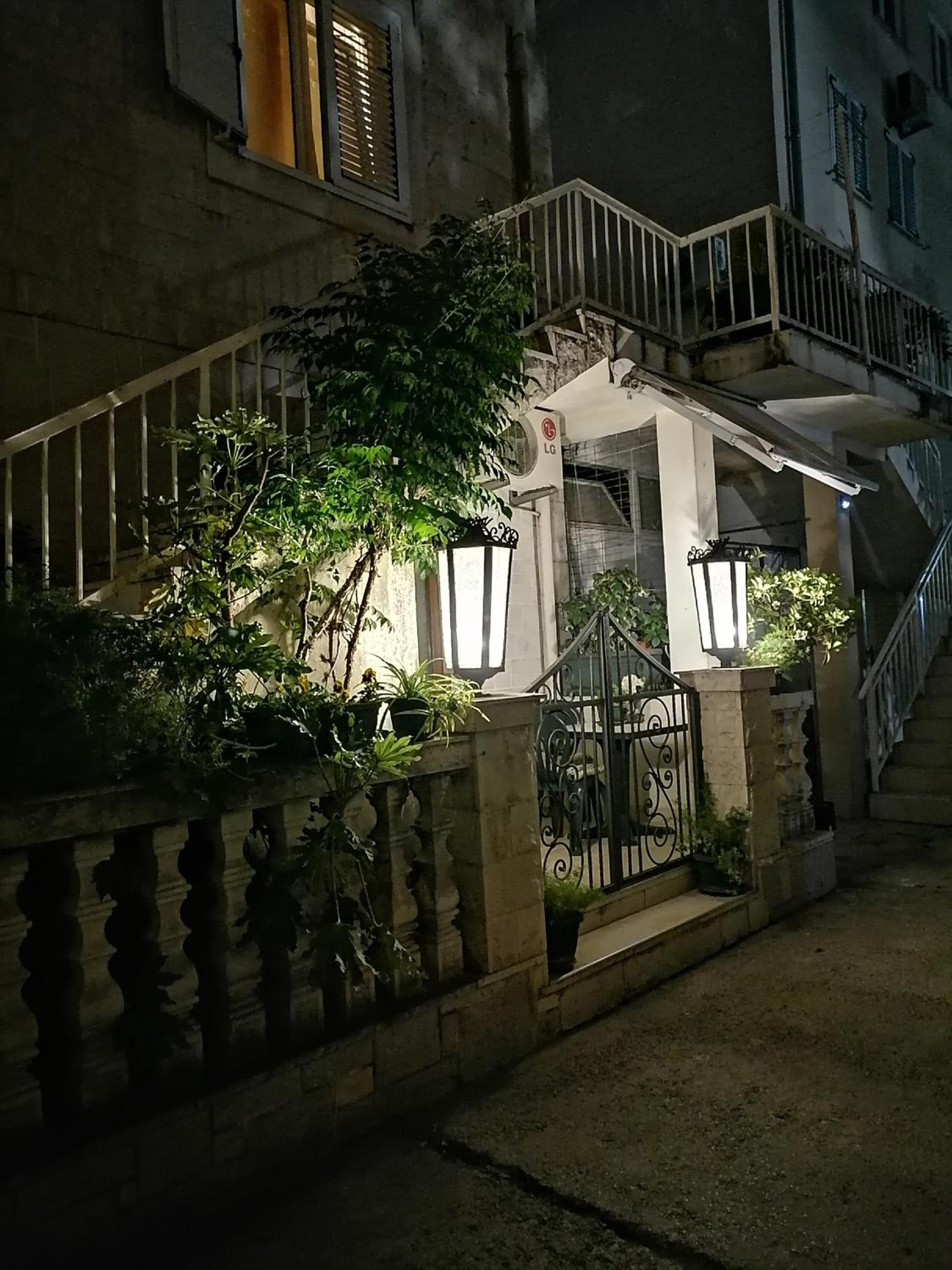 Romana 1 view 2