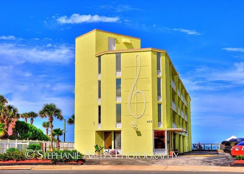 Absolute Beach - Sea View at Symphony Beach Club!