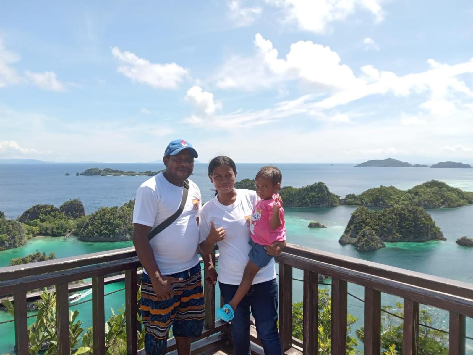 Happy Homestay Arborek view 3