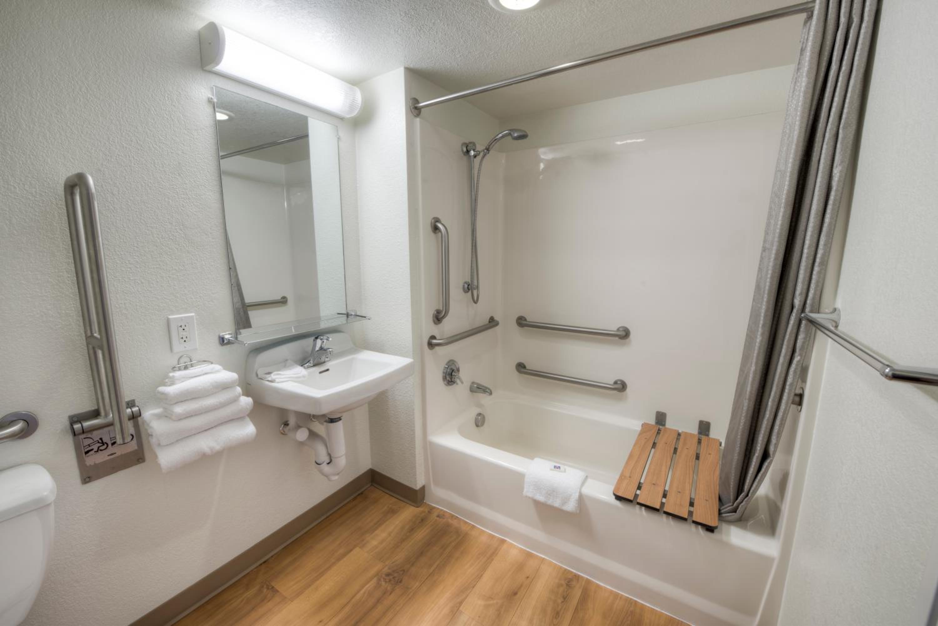 Motel 6-Branford, CT - New Haven - Property Image 66