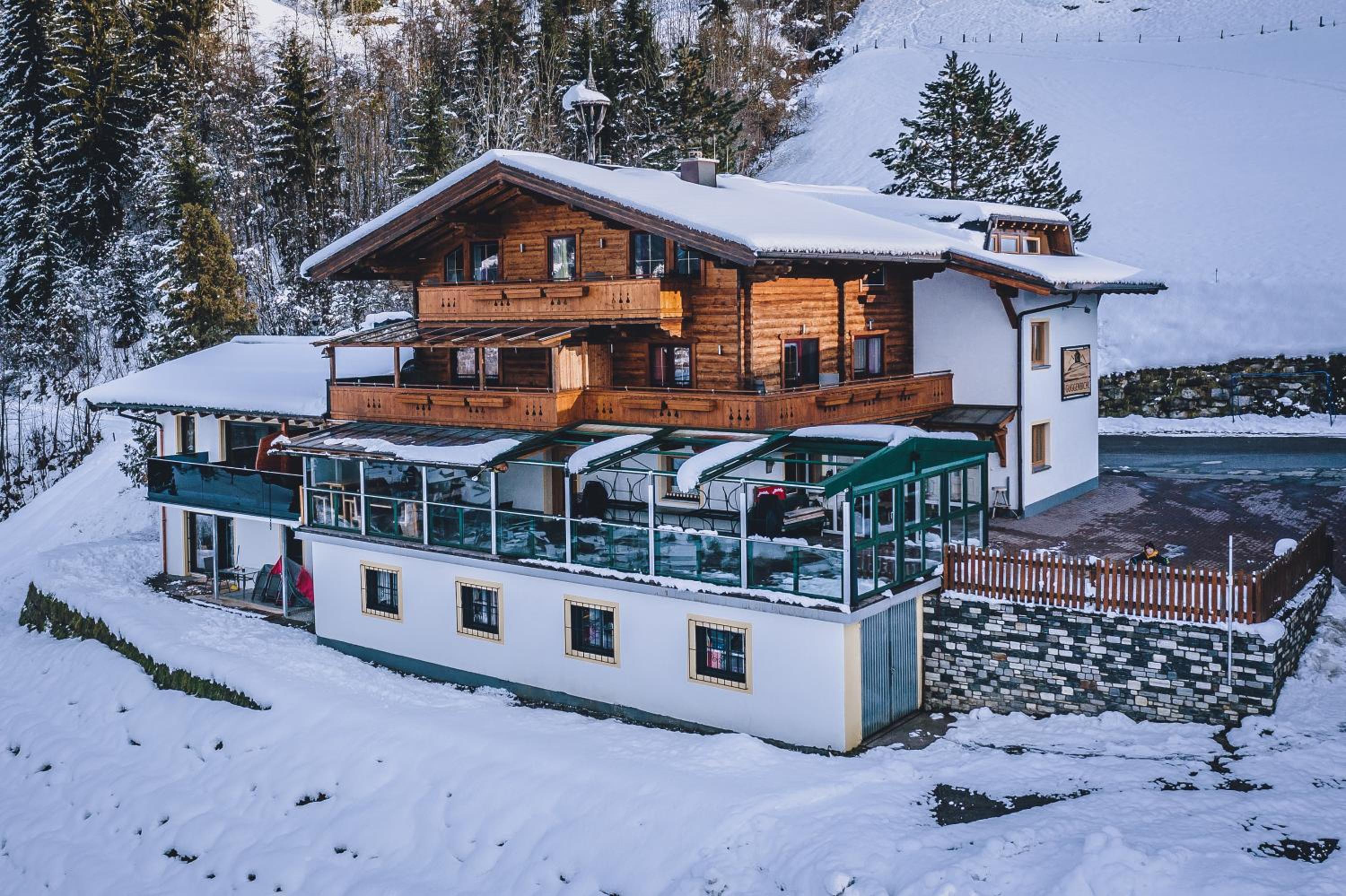 Panorama Hotel Guggenbichl - inkl Sommerkarte, einmaliger Eintritt ins Tauern Spa & bester Ausblick über Kaprun