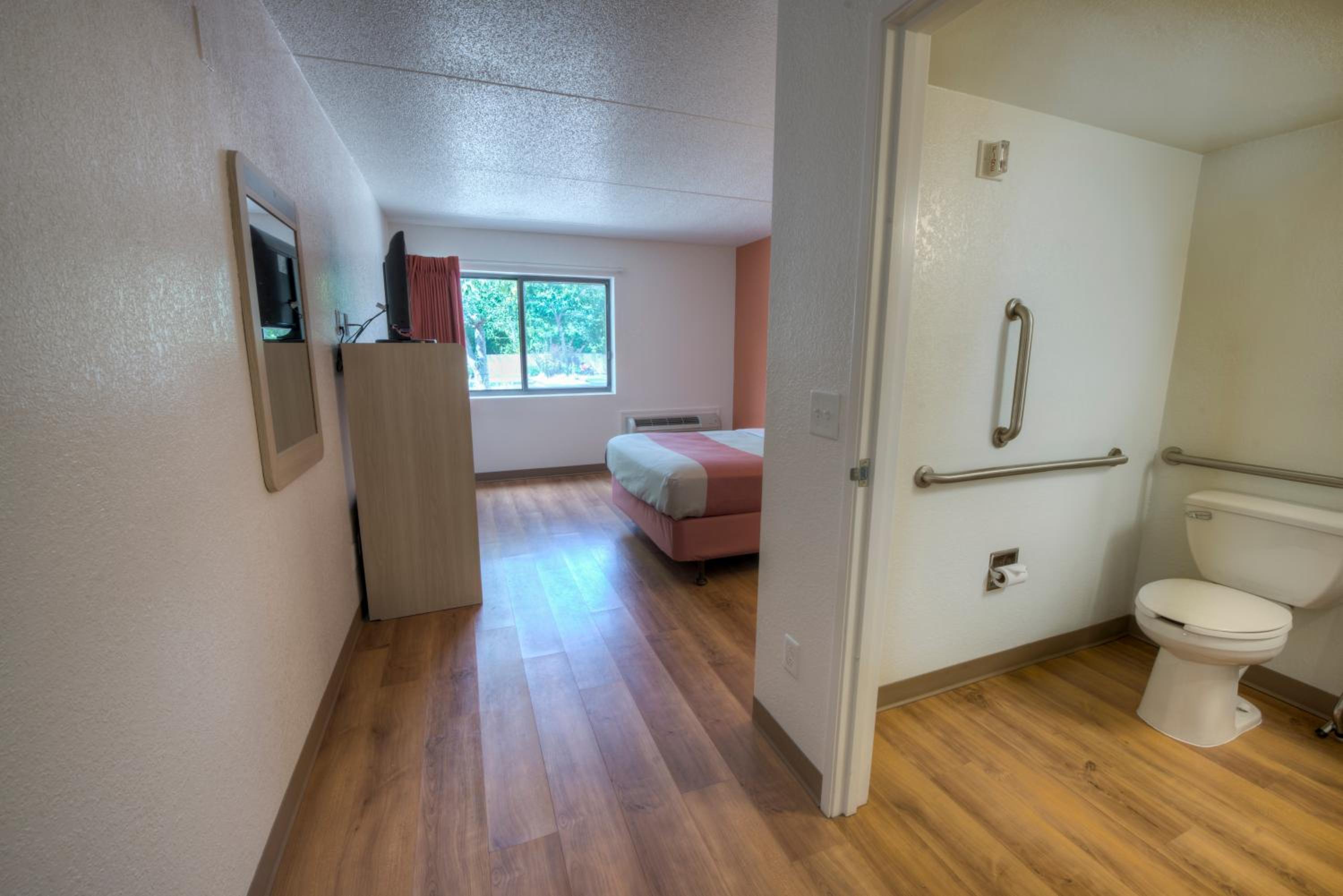 Motel 6-Branford, CT - New Haven - Property Image 62