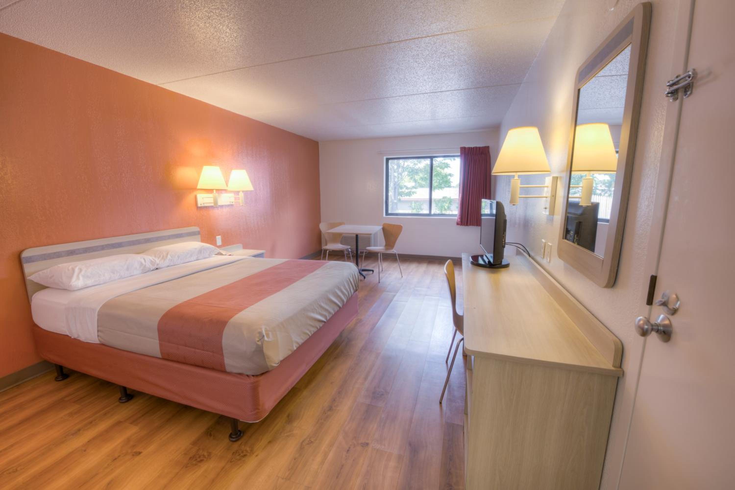 Motel 6-Branford, CT - New Haven - Property Image 58