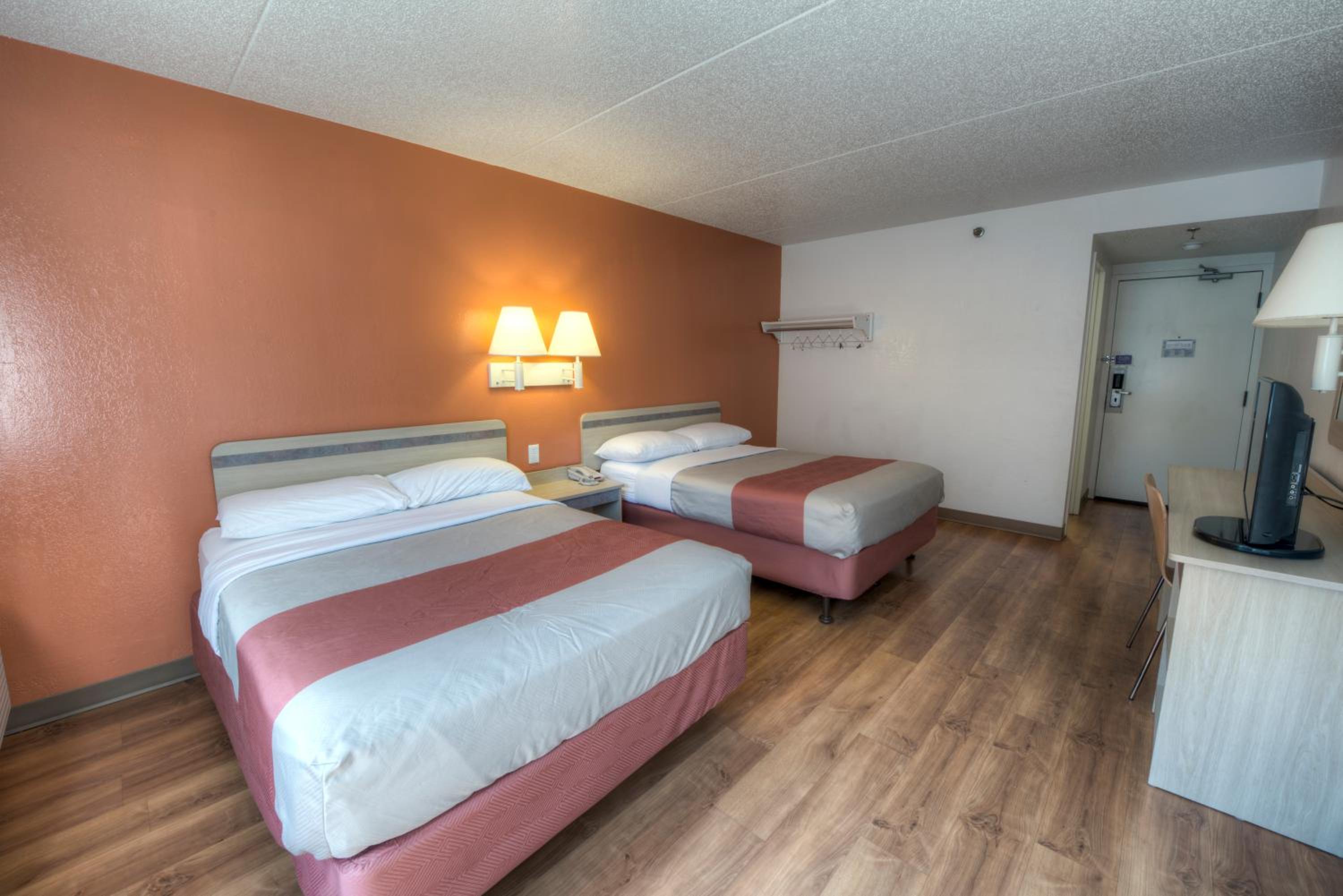 Motel 6-Branford, CT - New Haven - Property Image 56