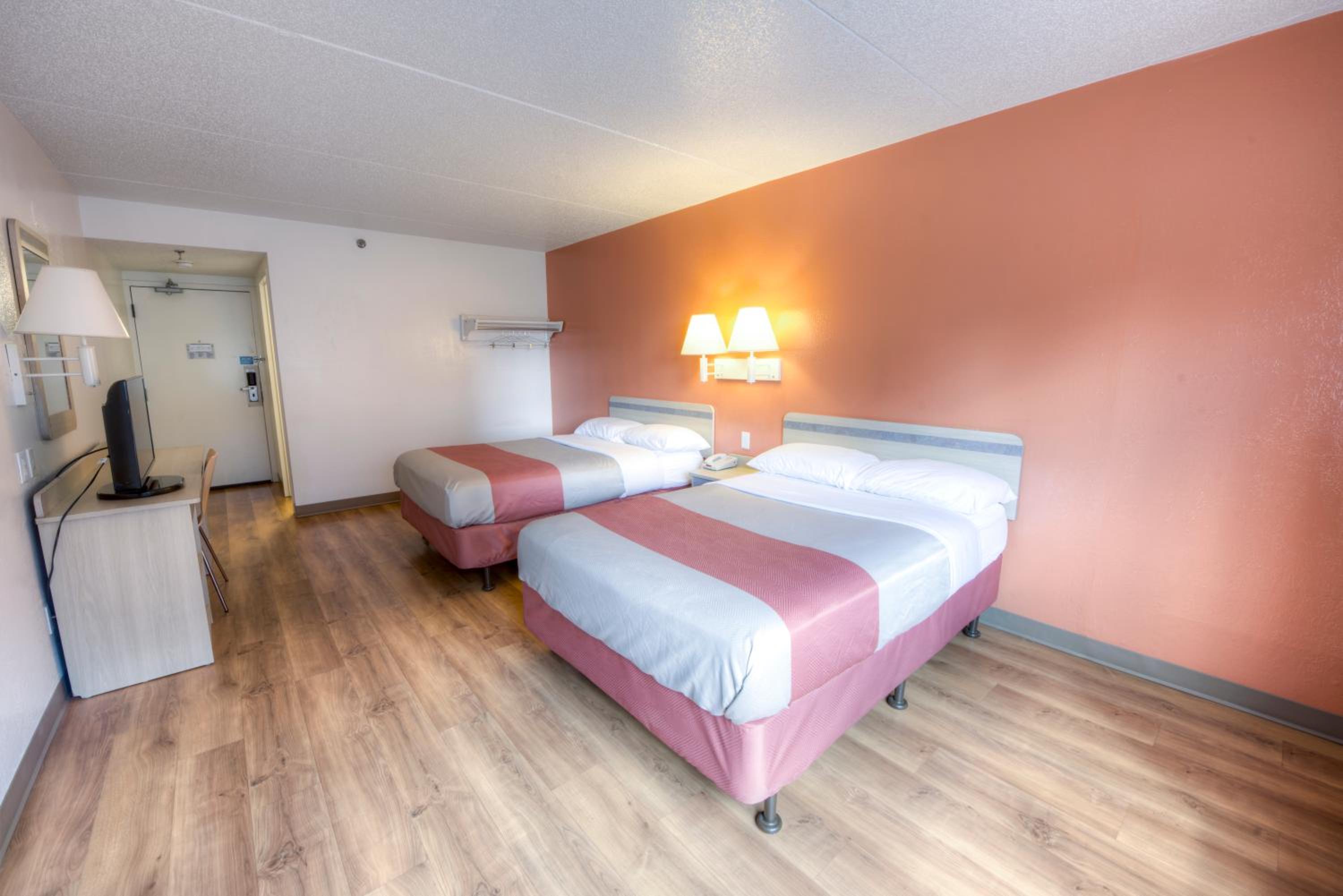 Motel 6-Branford, CT - New Haven - Property Image 25