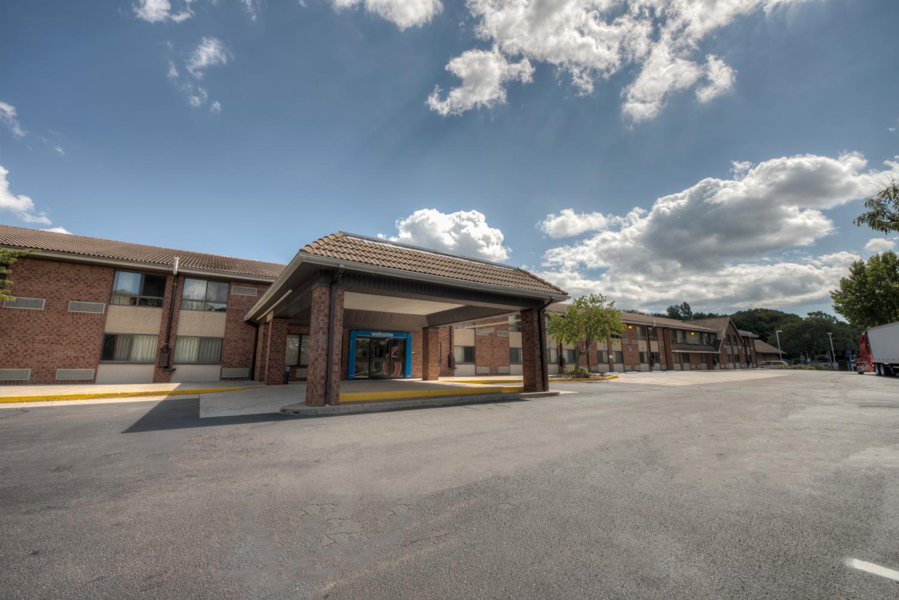 Motel 6-Branford, CT - New Haven - Property Image 23