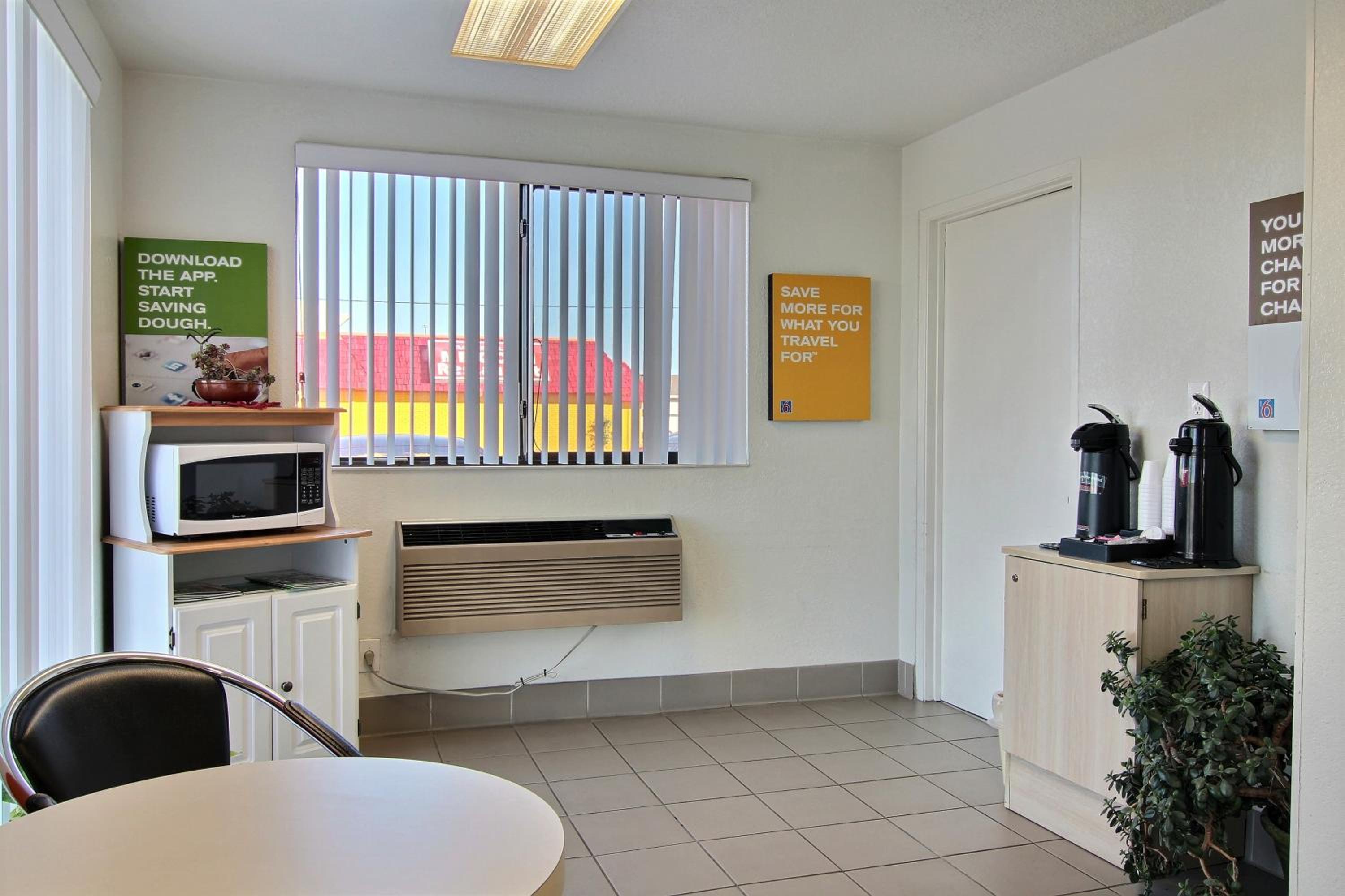 Motel 6-Fargo, ND - West Acres - North Fargo, Photo 13