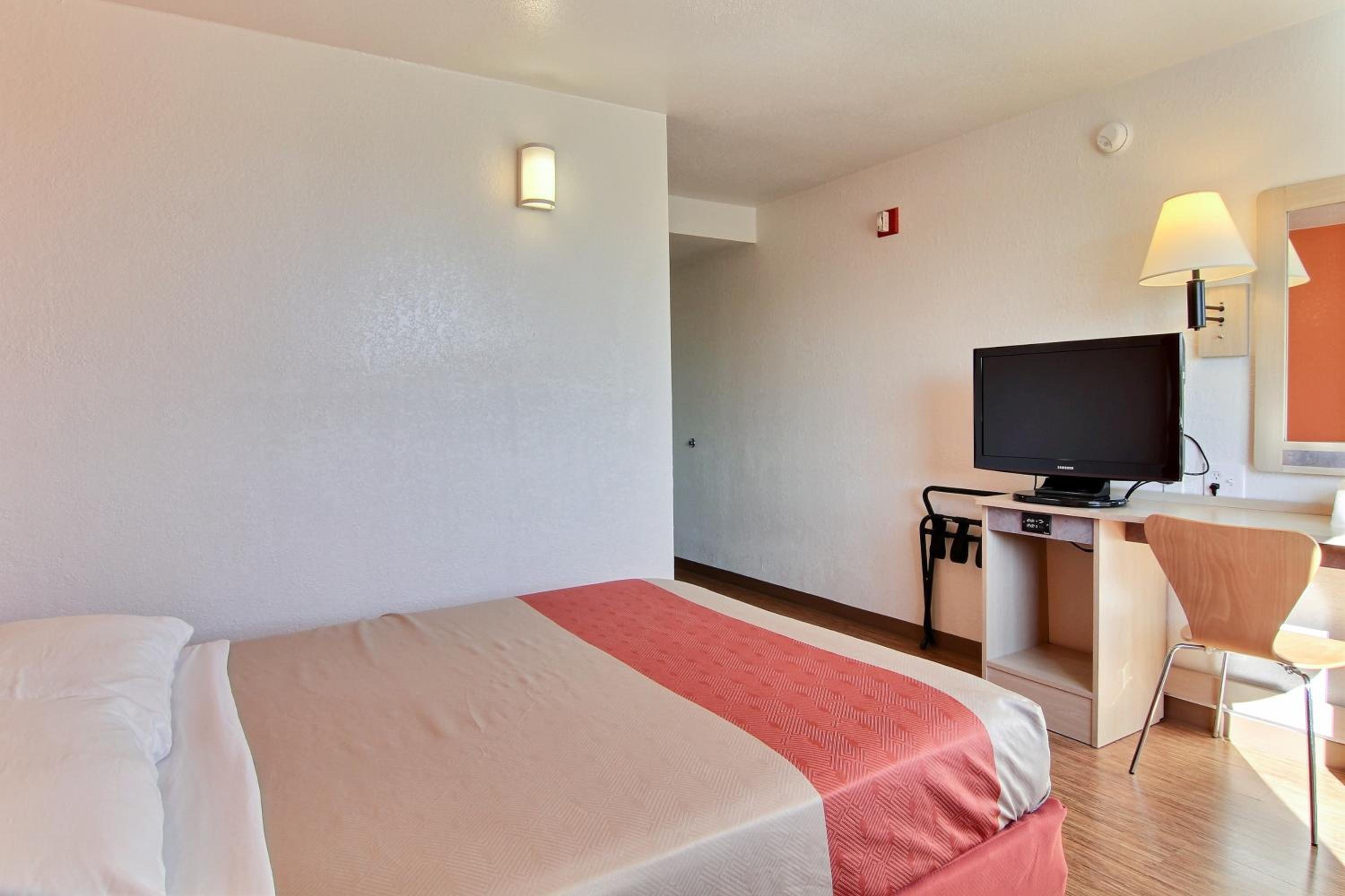 Motel 6-Fargo, ND - West Acres - North Fargo, Photo 47