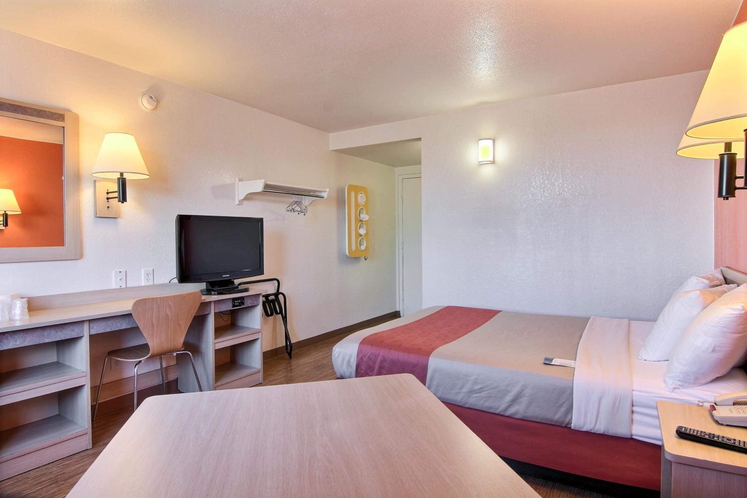 Motel 6-Fargo, ND - West Acres - North Fargo, Photo 34