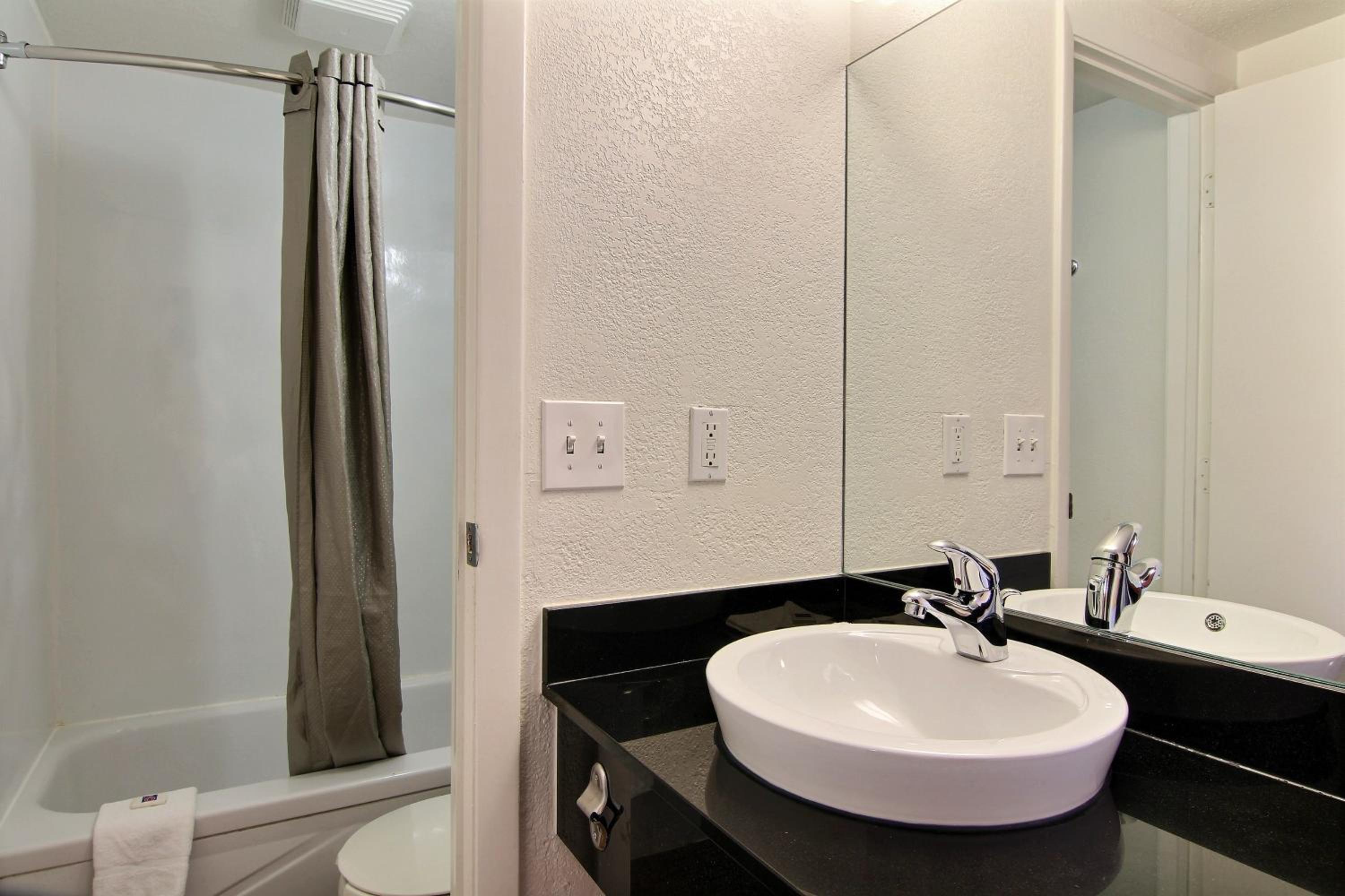 Motel 6-Fargo, ND - West Acres - North Fargo, Photo 24