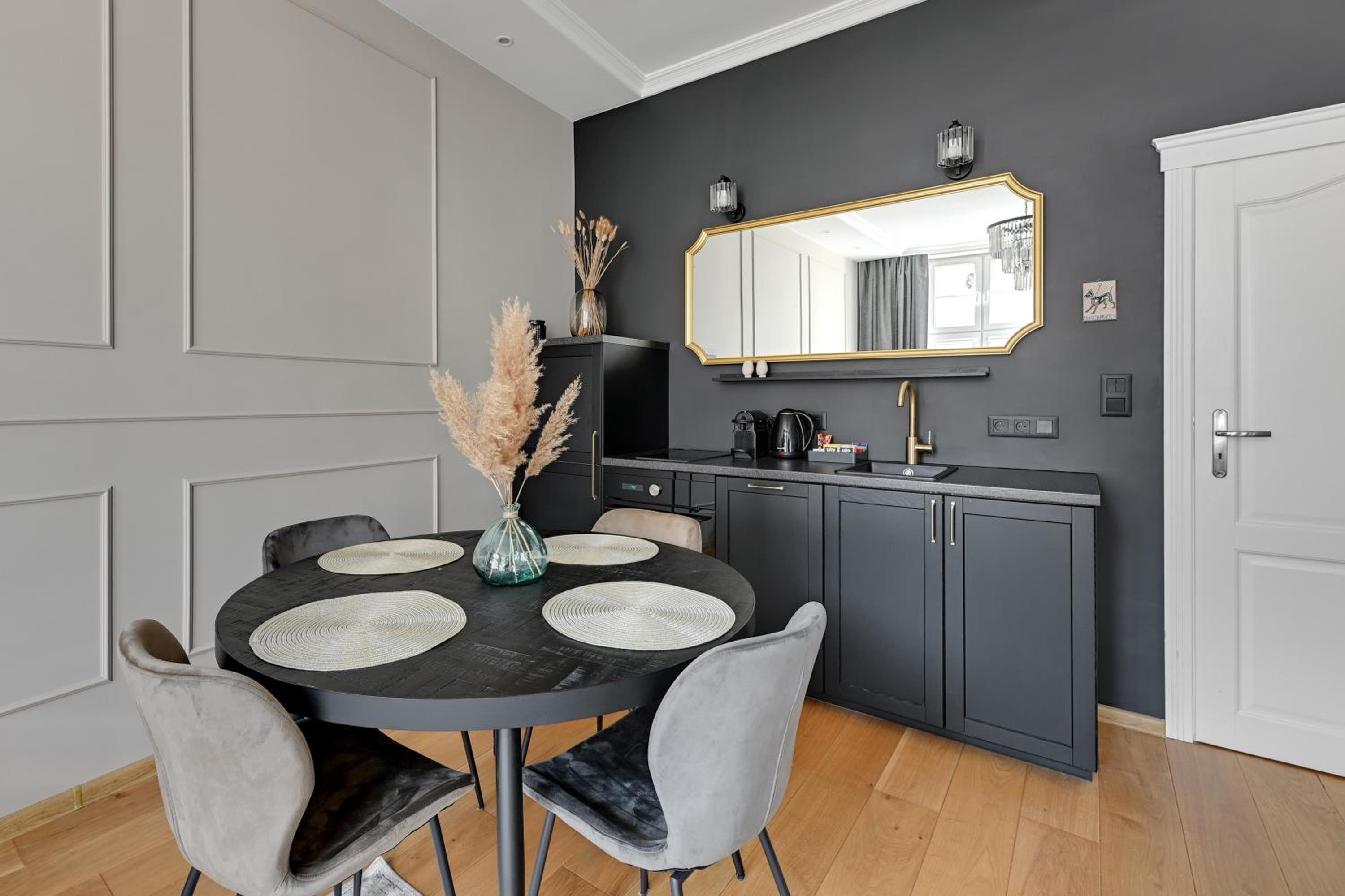 Old Town Ogarna Glamour by Downtown Apartments