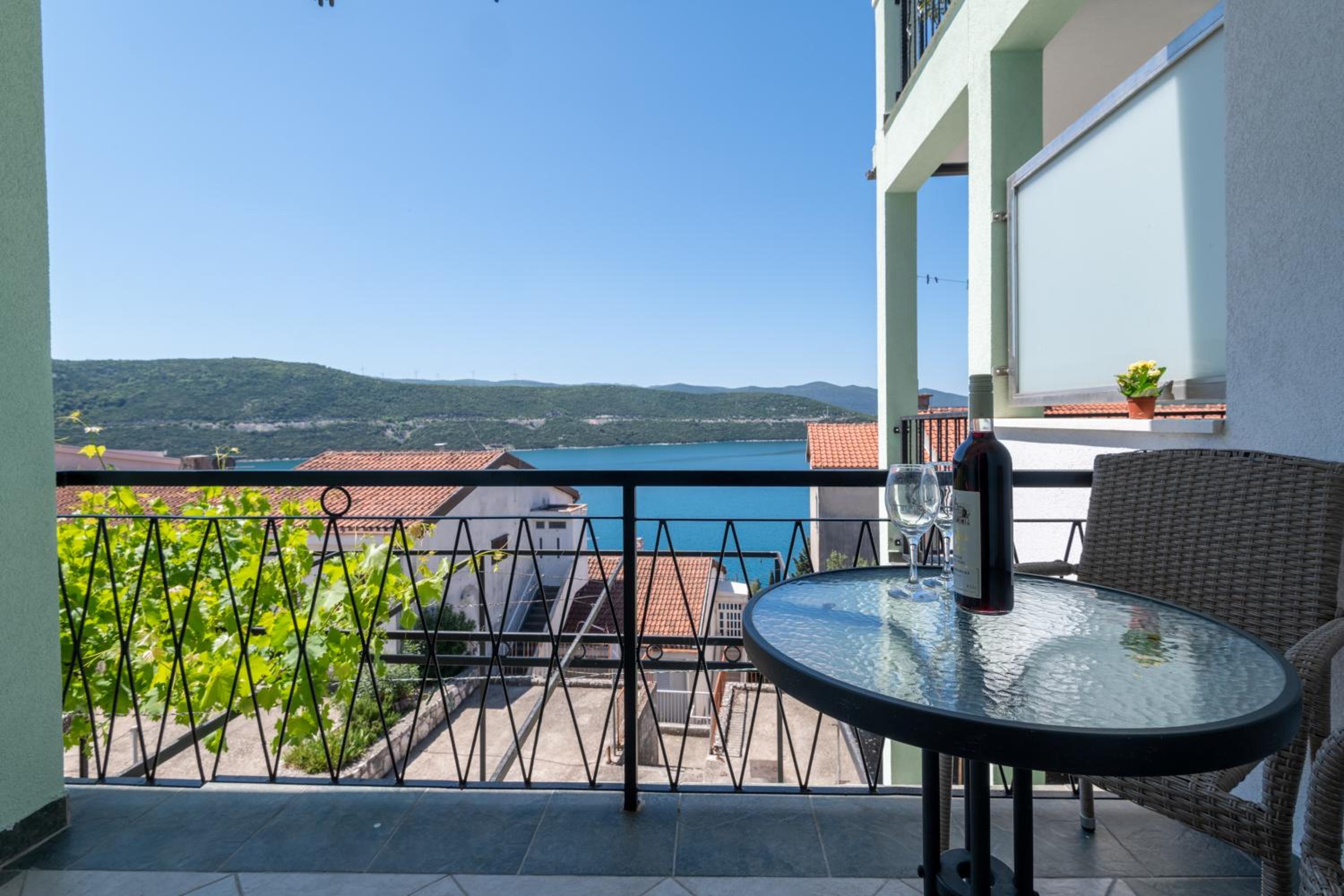 Apartments & rooms Leon