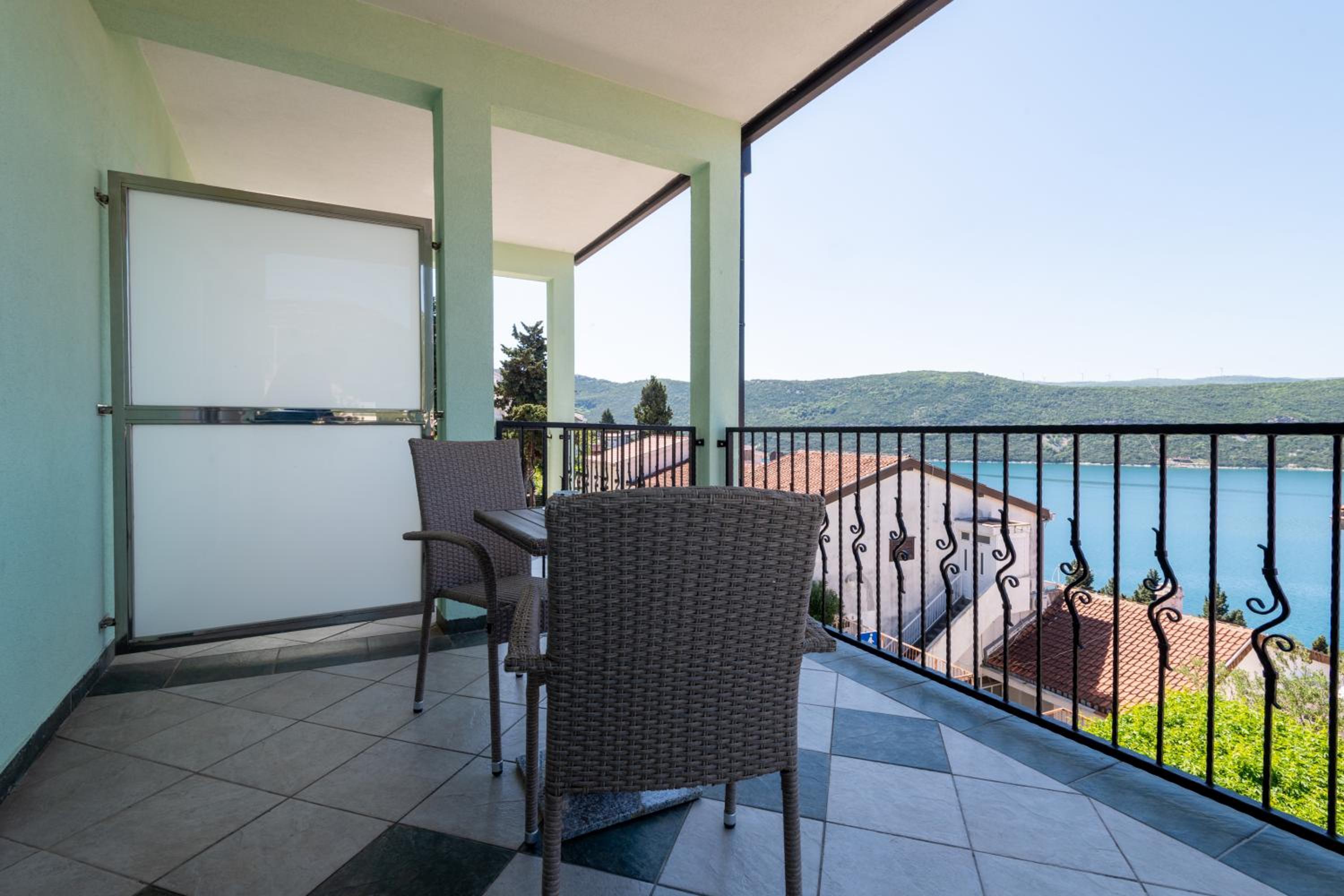 Apartments & rooms Leon