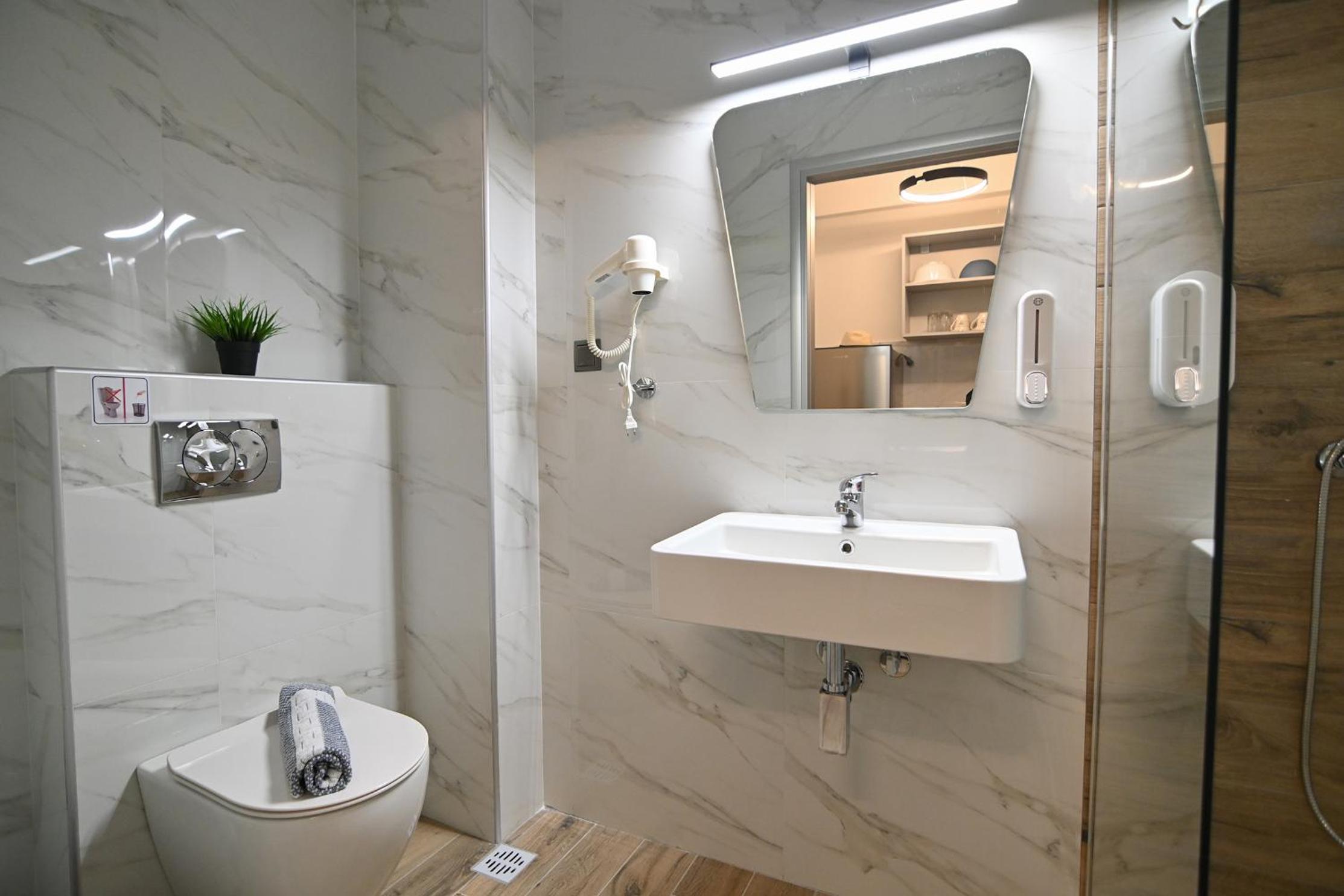Armonia Luxury Suites
