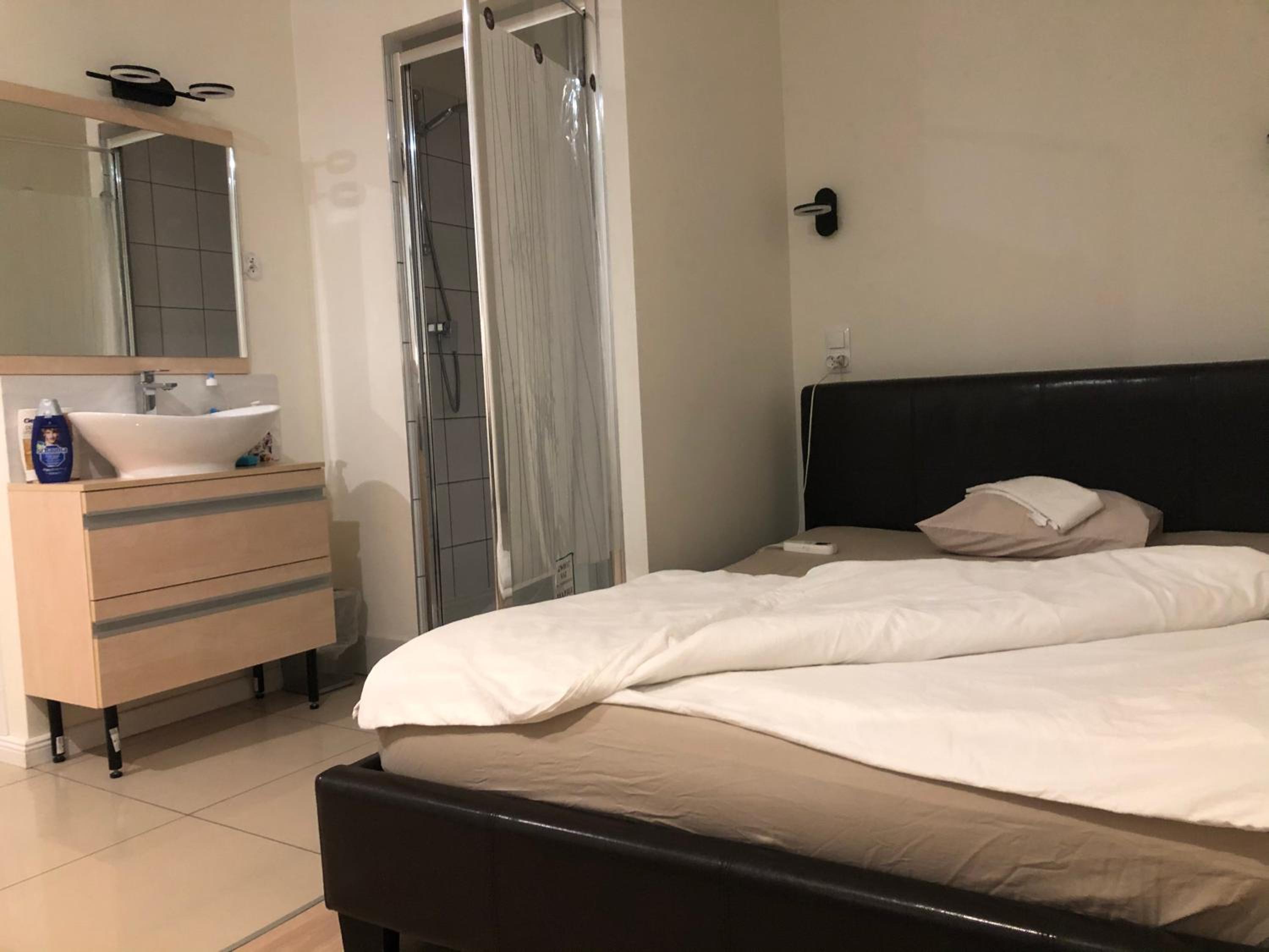 Mini Studio A Bed4U Late Check in view 3