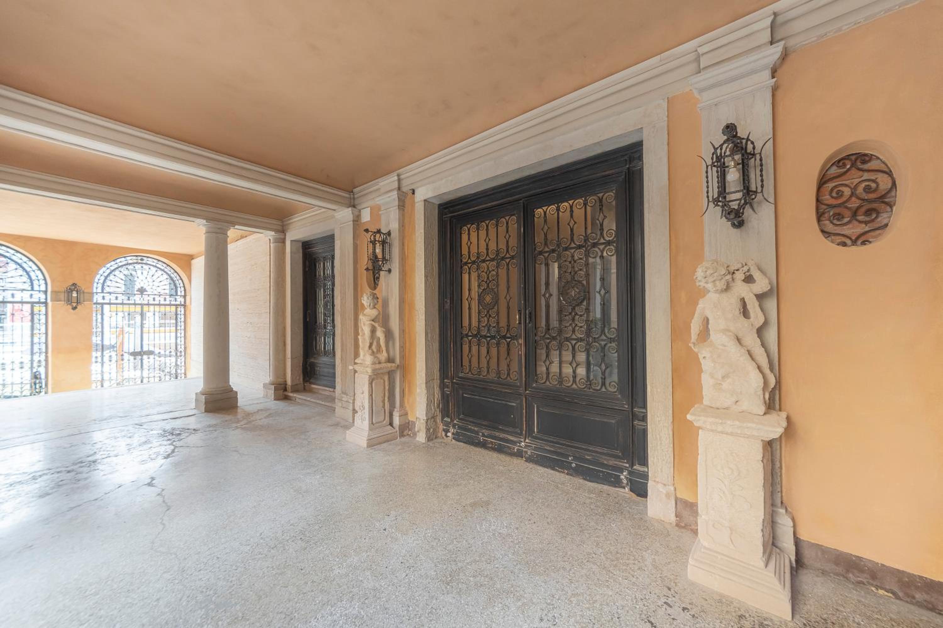 Canal Grande Suite