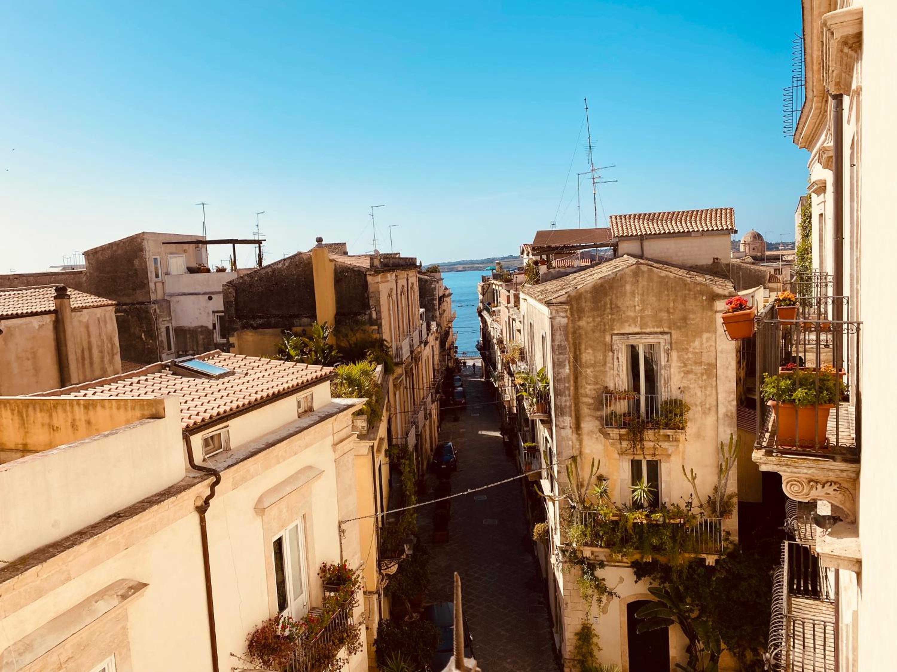 Elegante appartamento in palazzo storico Ortigia view 3