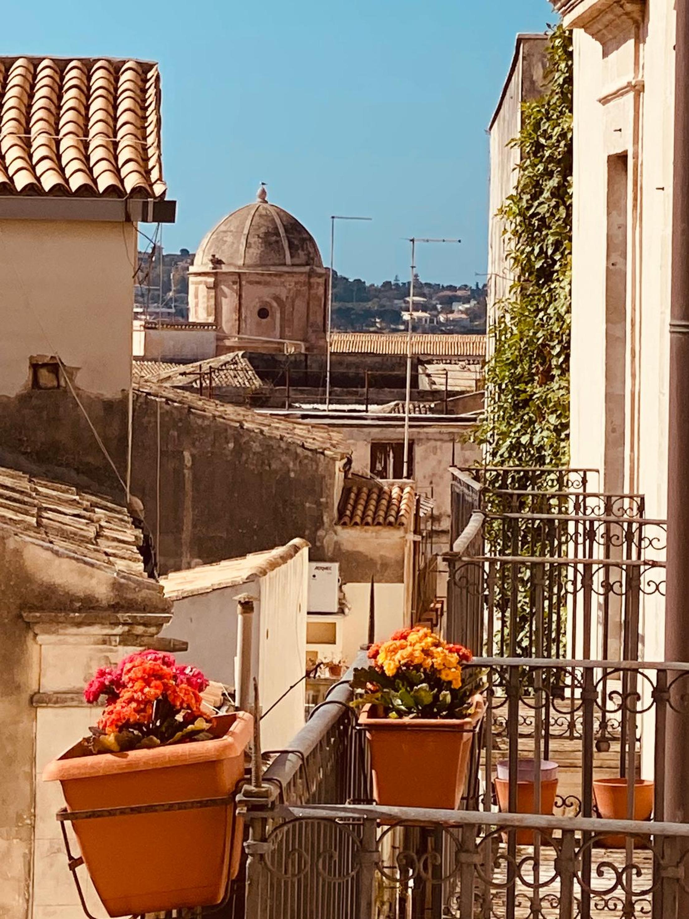 Elegante appartamento in palazzo storico Ortigia view 4