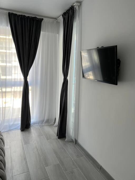 Maya Apartment Nord10 by Alezzi Parking&Pool view 2