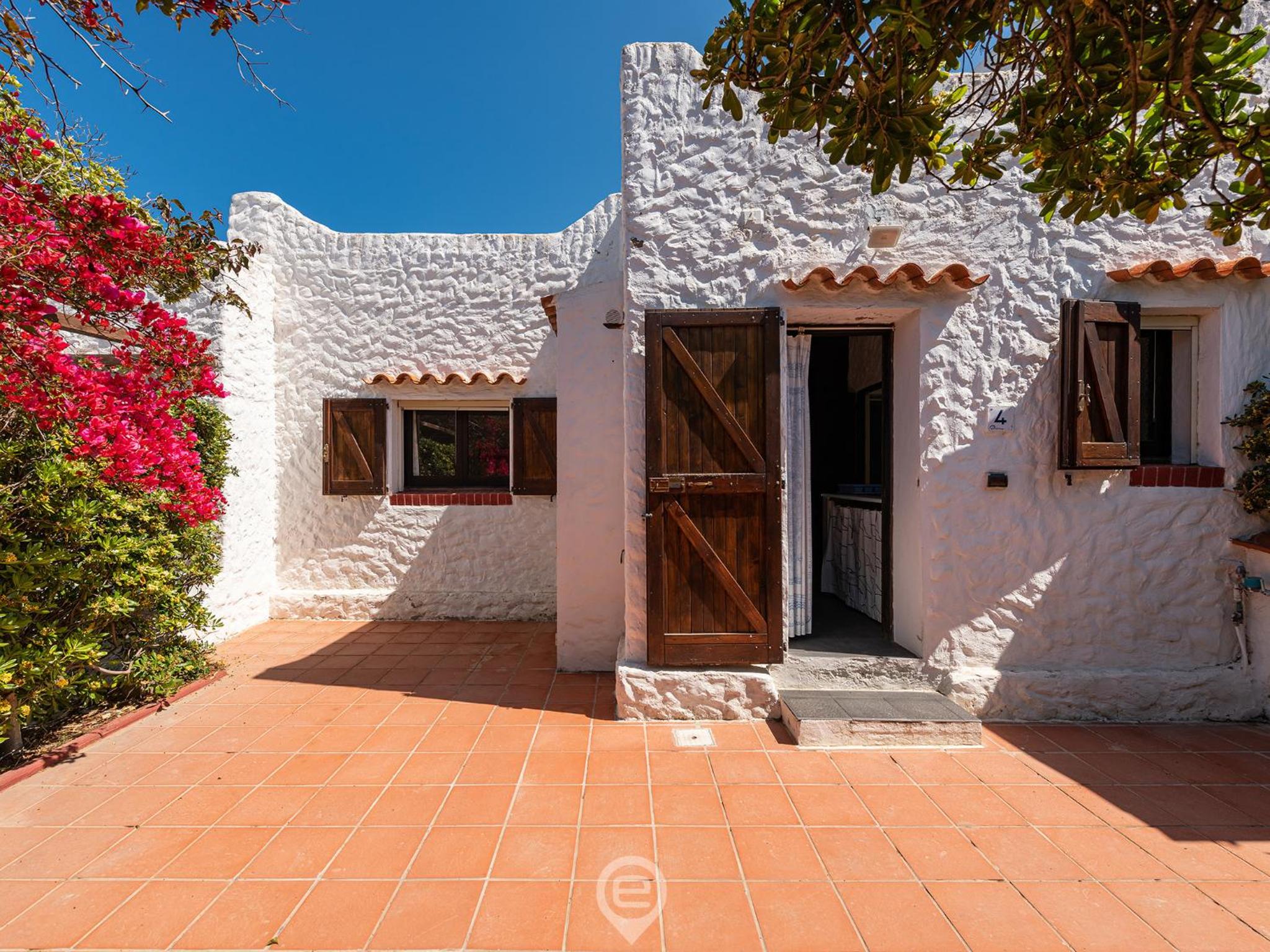 House Eleonora - Near Beautiful Beaches