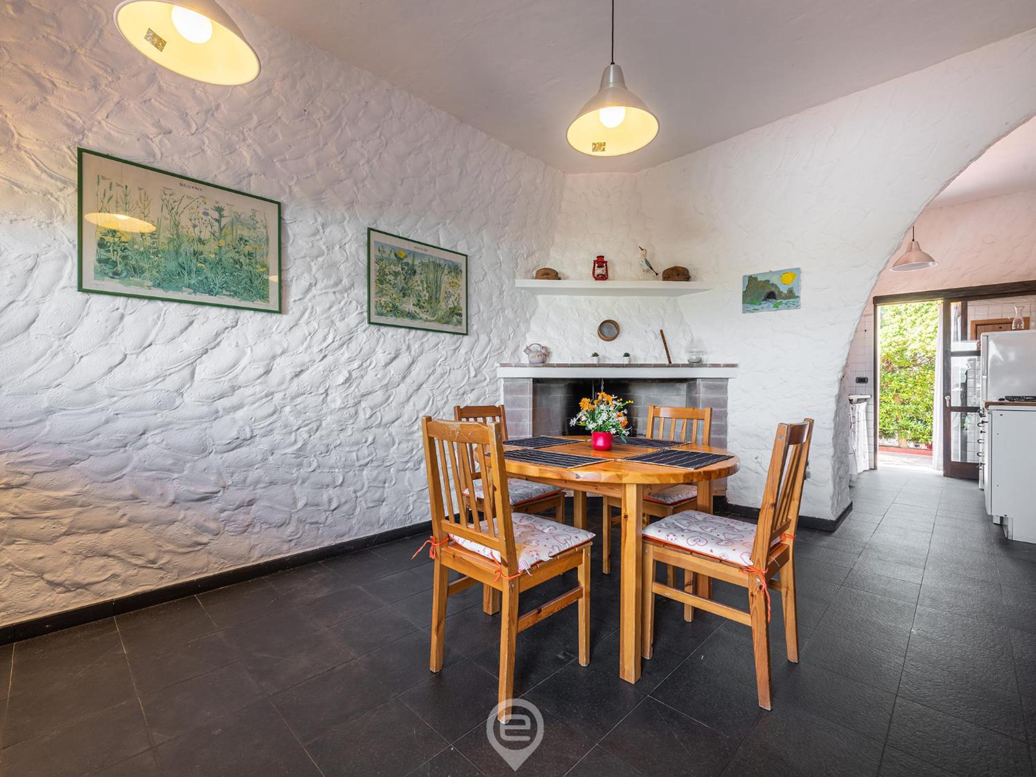 House Eleonora - Near Beautiful Beaches