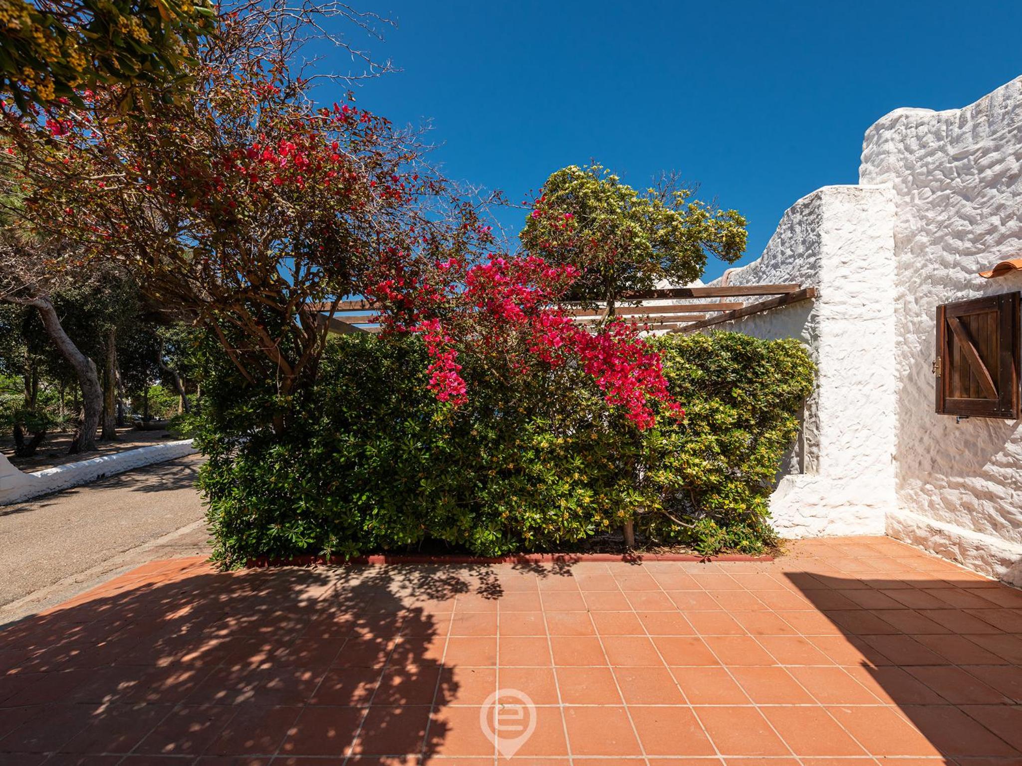 House Eleonora - Near Beautiful Beaches