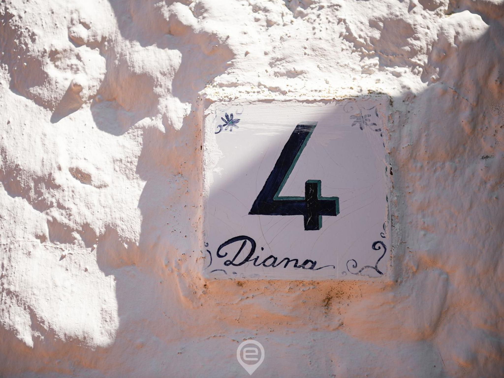 House Eleonora - Near Beautiful Beaches