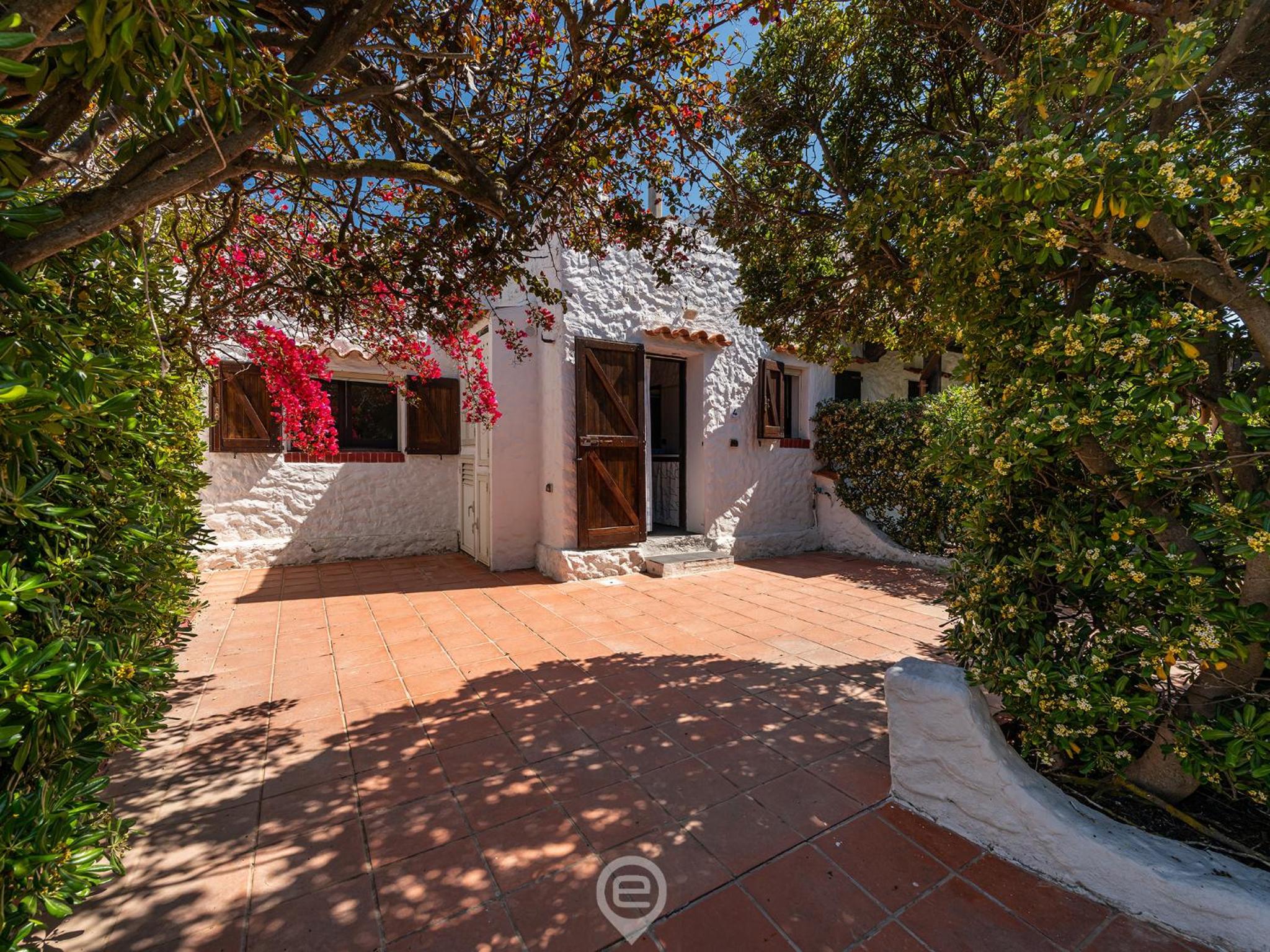 House Eleonora - Near Beautiful Beaches