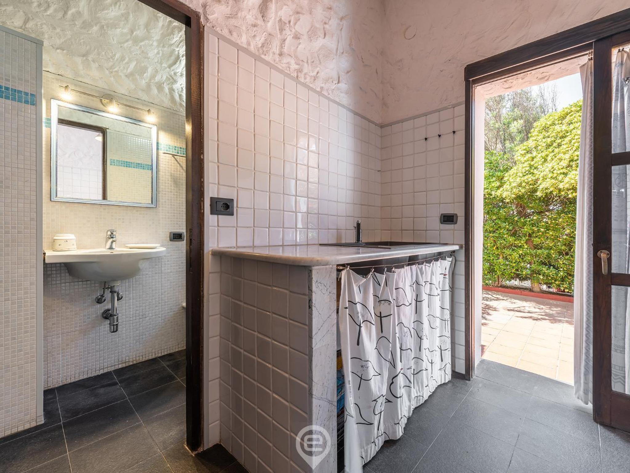 House Eleonora - Near Beautiful Beaches