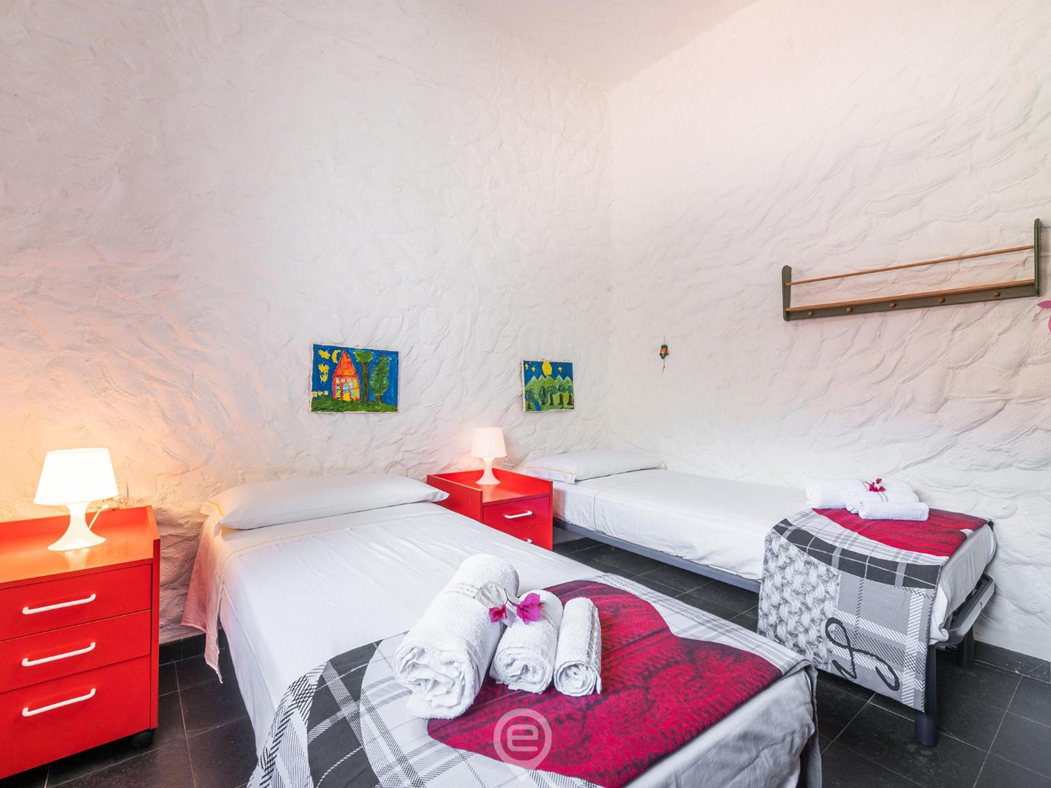 House Eleonora - Near Beautiful Beaches