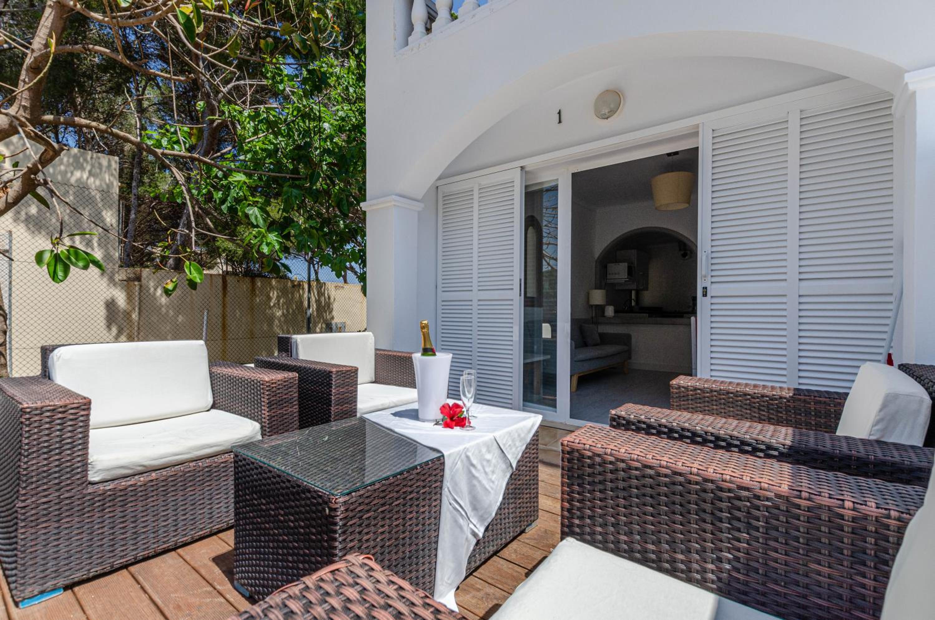 Rosamar Holidays Apartments