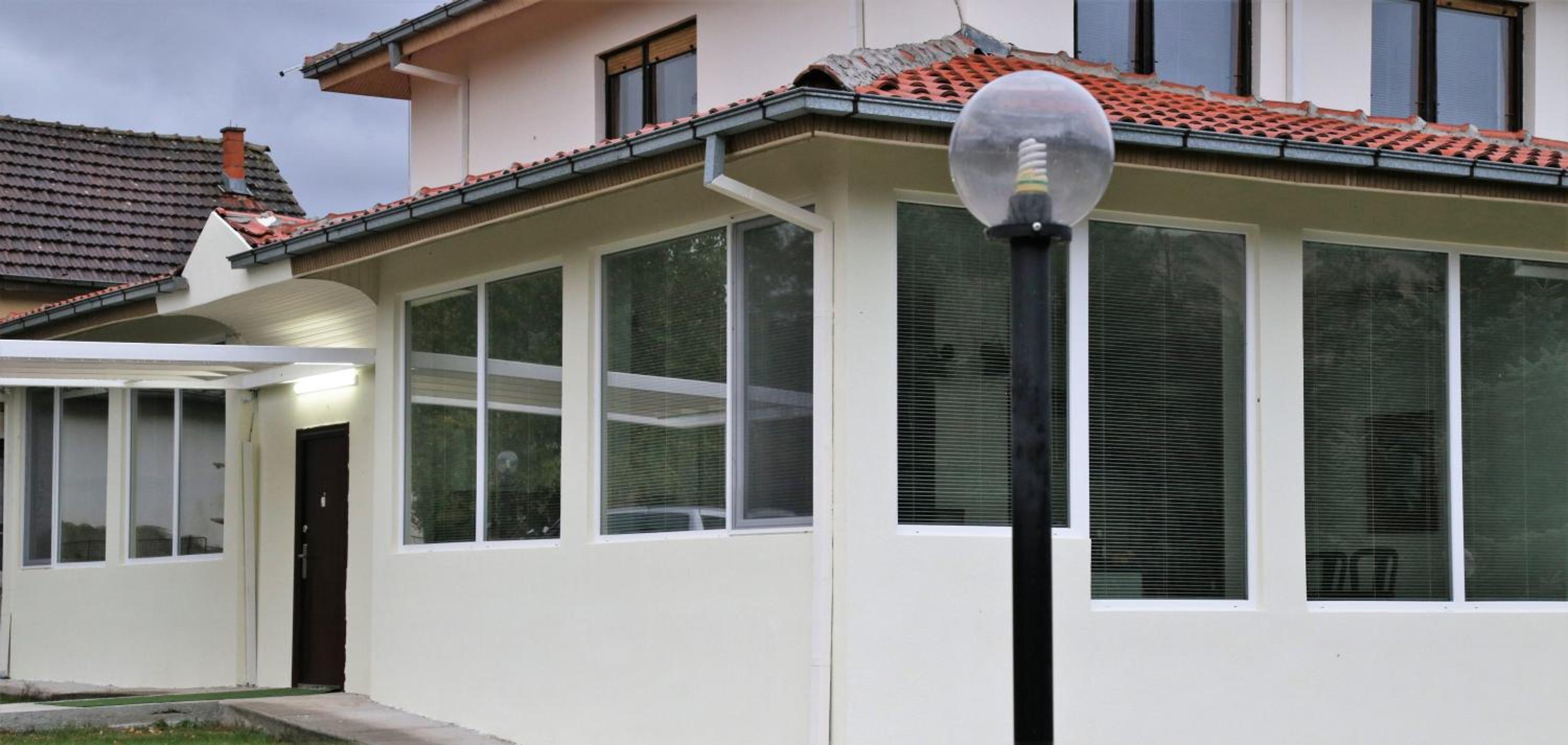 Vilas Ambasador Bratin Dol view 2