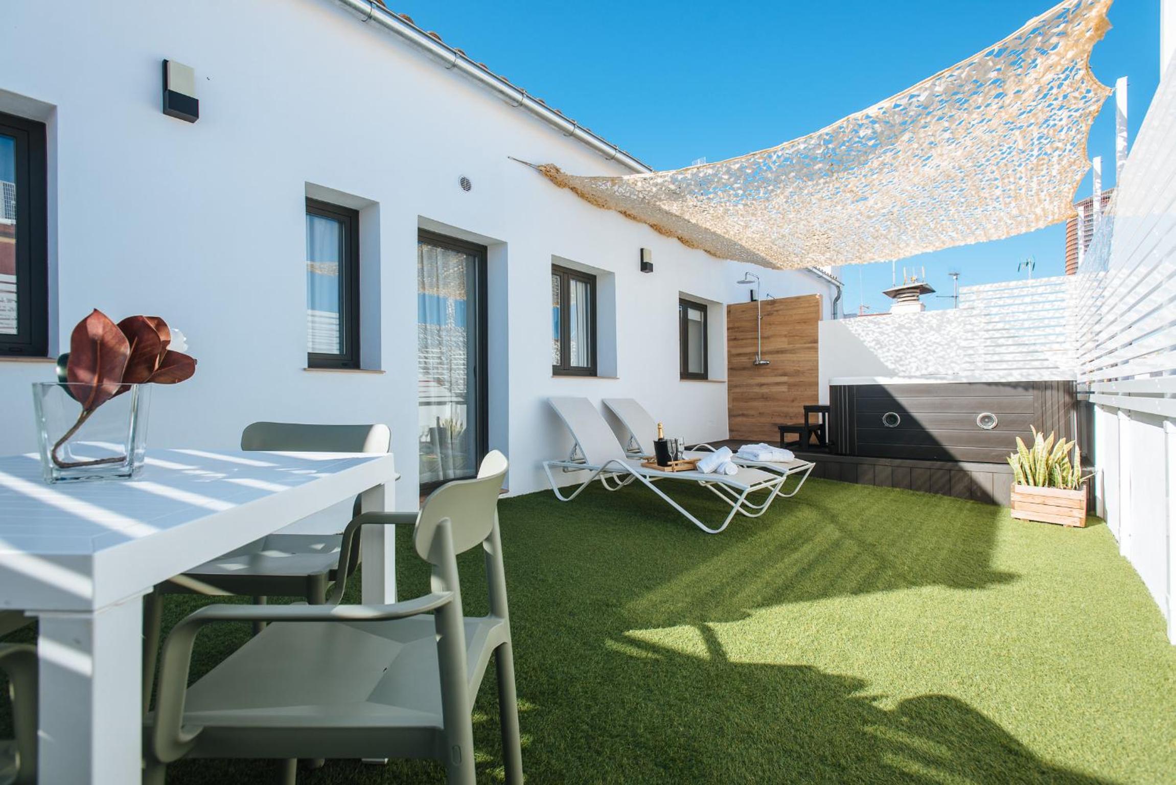 Lola de Triana Apartments view 5