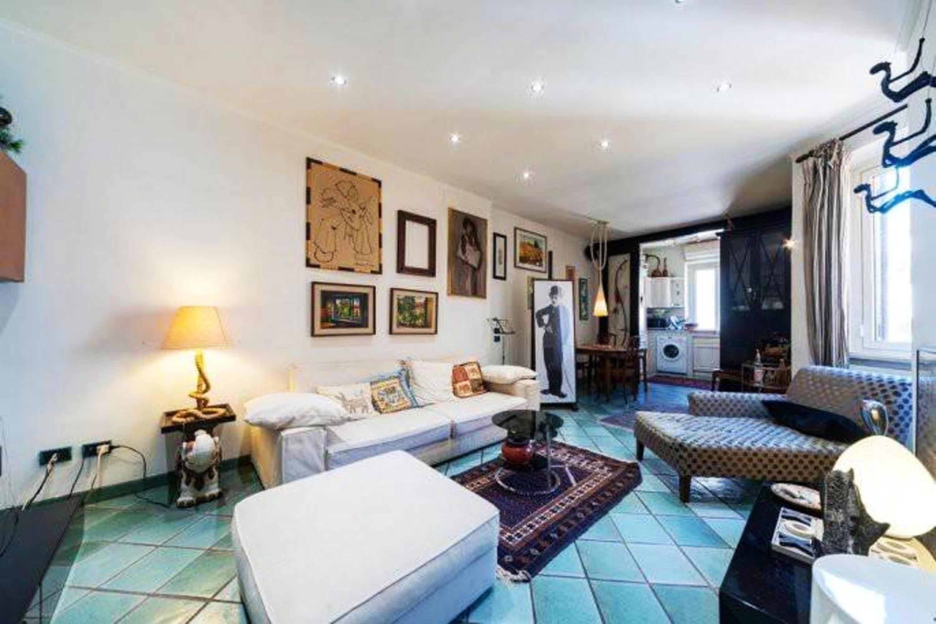 Modern Apartment near Rome City Centre 90 m² with Balcony