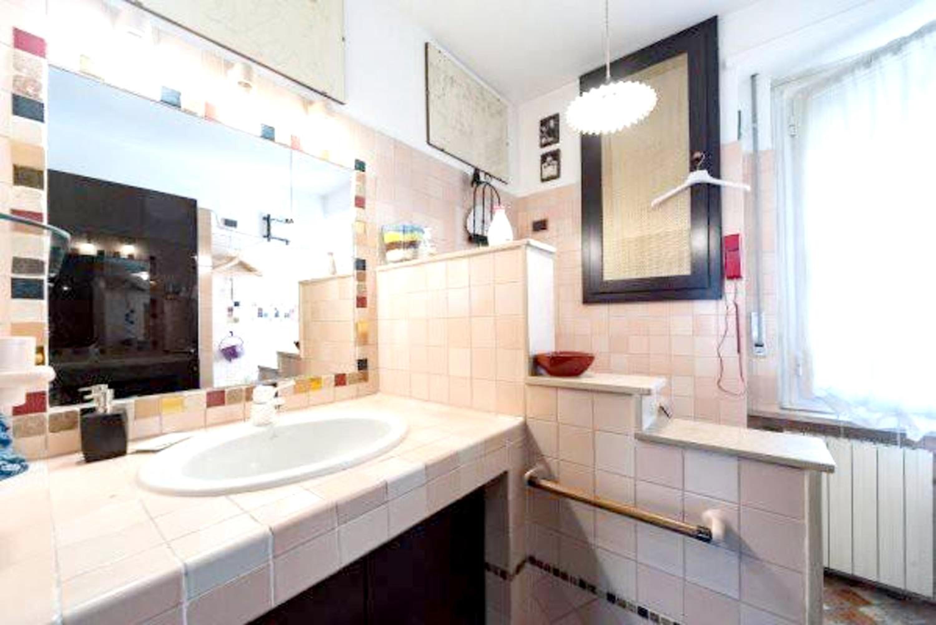 Modern Apartment near Rome City Centre 90 m² with Balcony