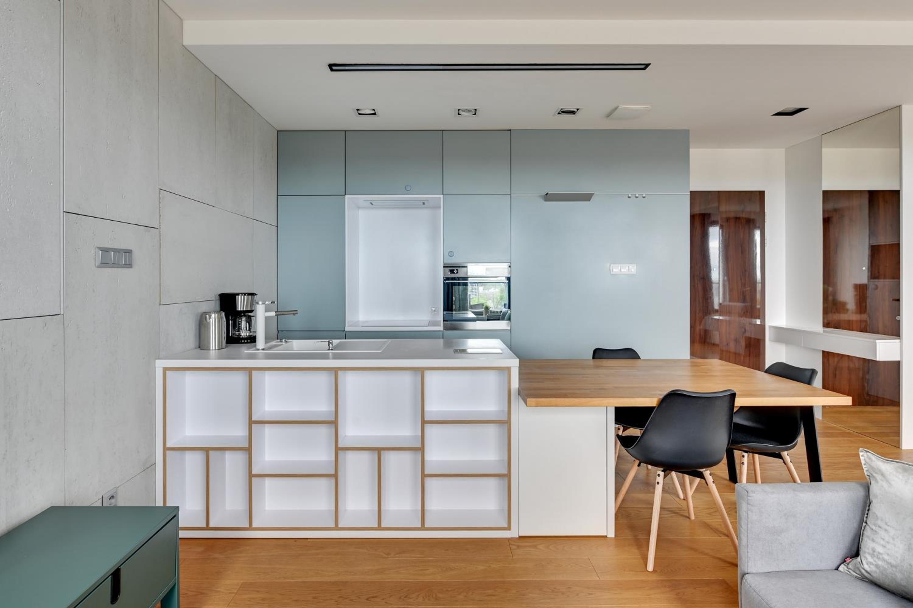Blue Mandarin Riverside