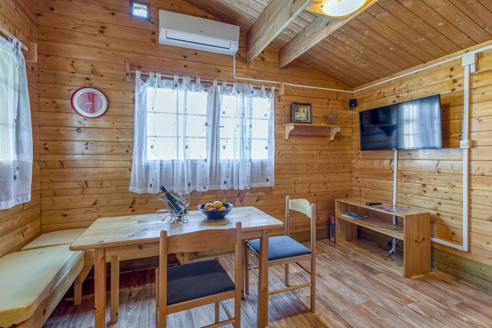 Cottage Lucas view 5