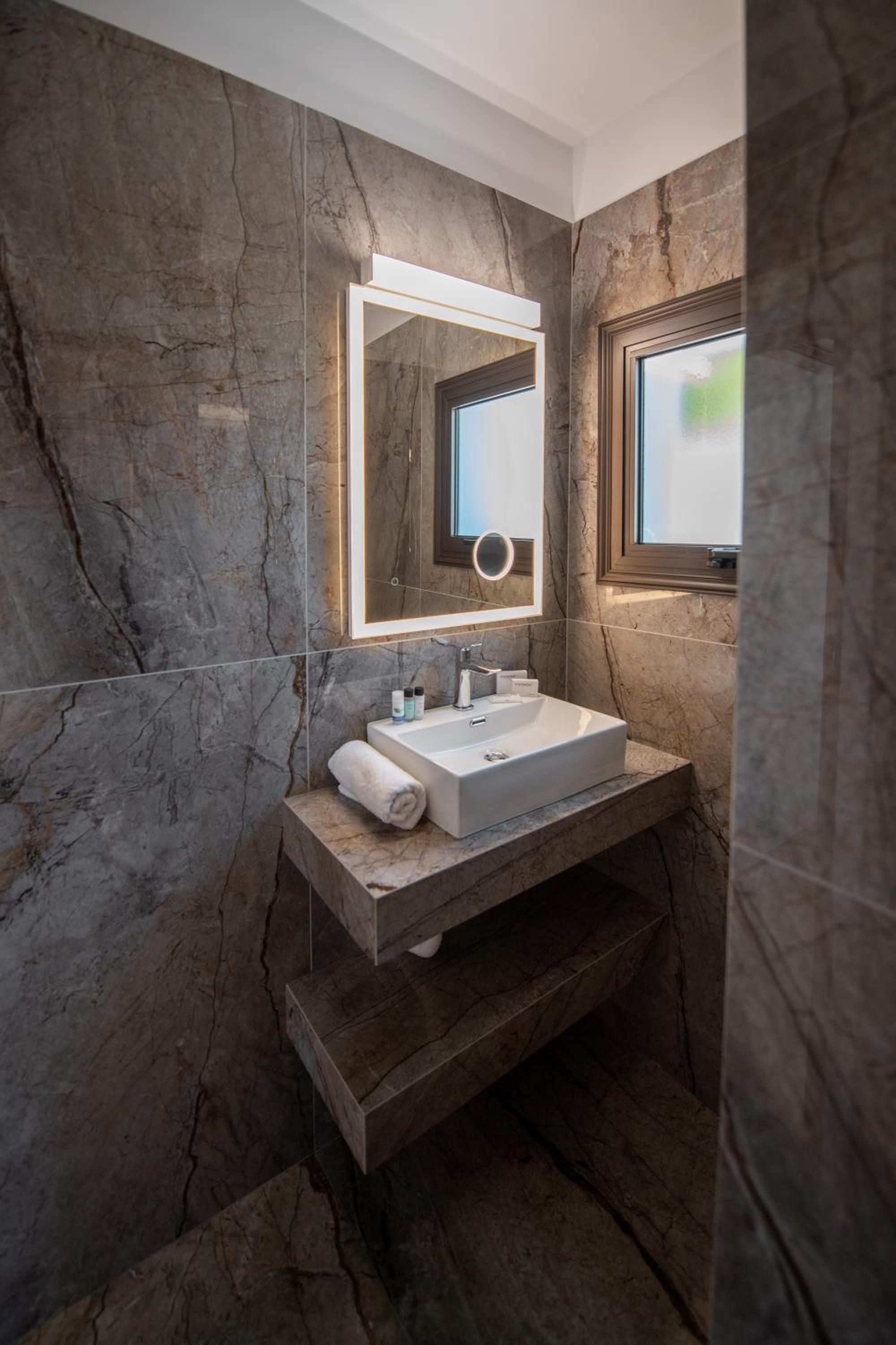 Luxury Villa Agathoula