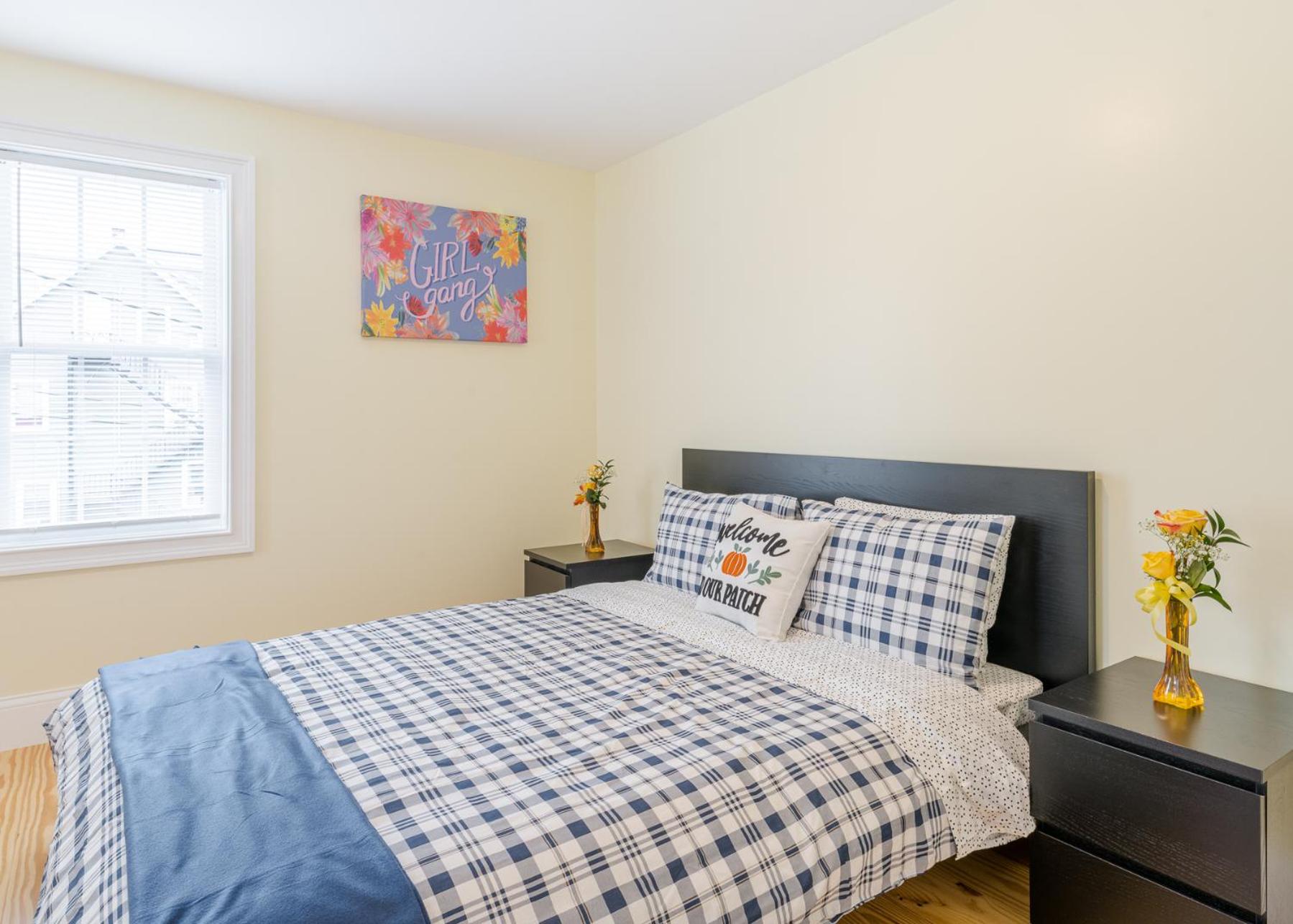 37 - 3BR Quincy - Cozy Townhouse near Adams Park view 2