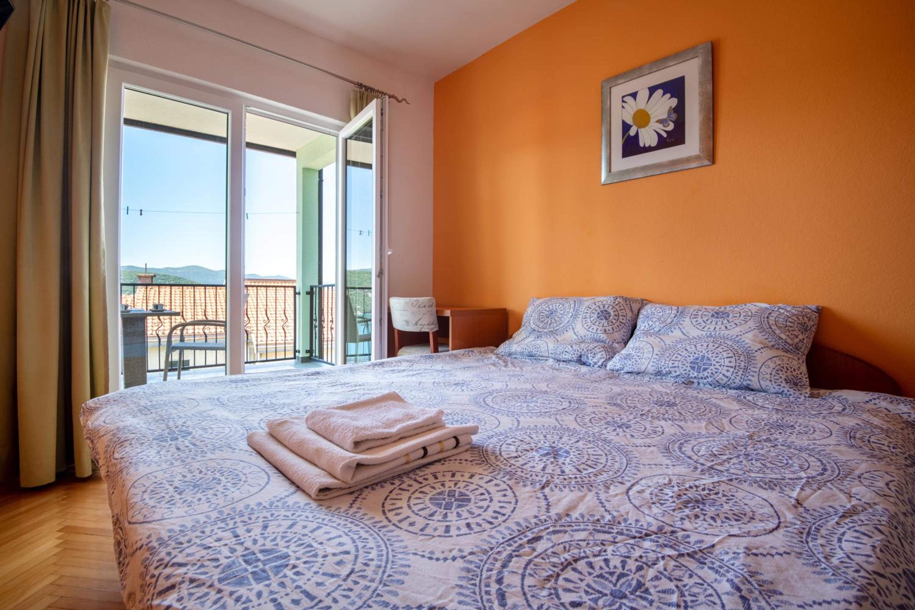 Apartments & rooms Leon