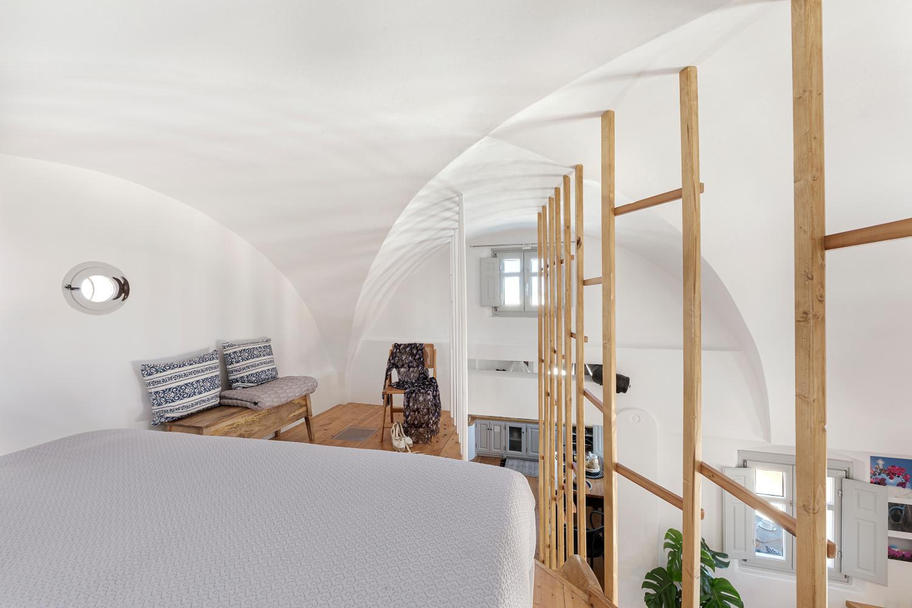 Villa Oasis Oia with Caldera View photo 5