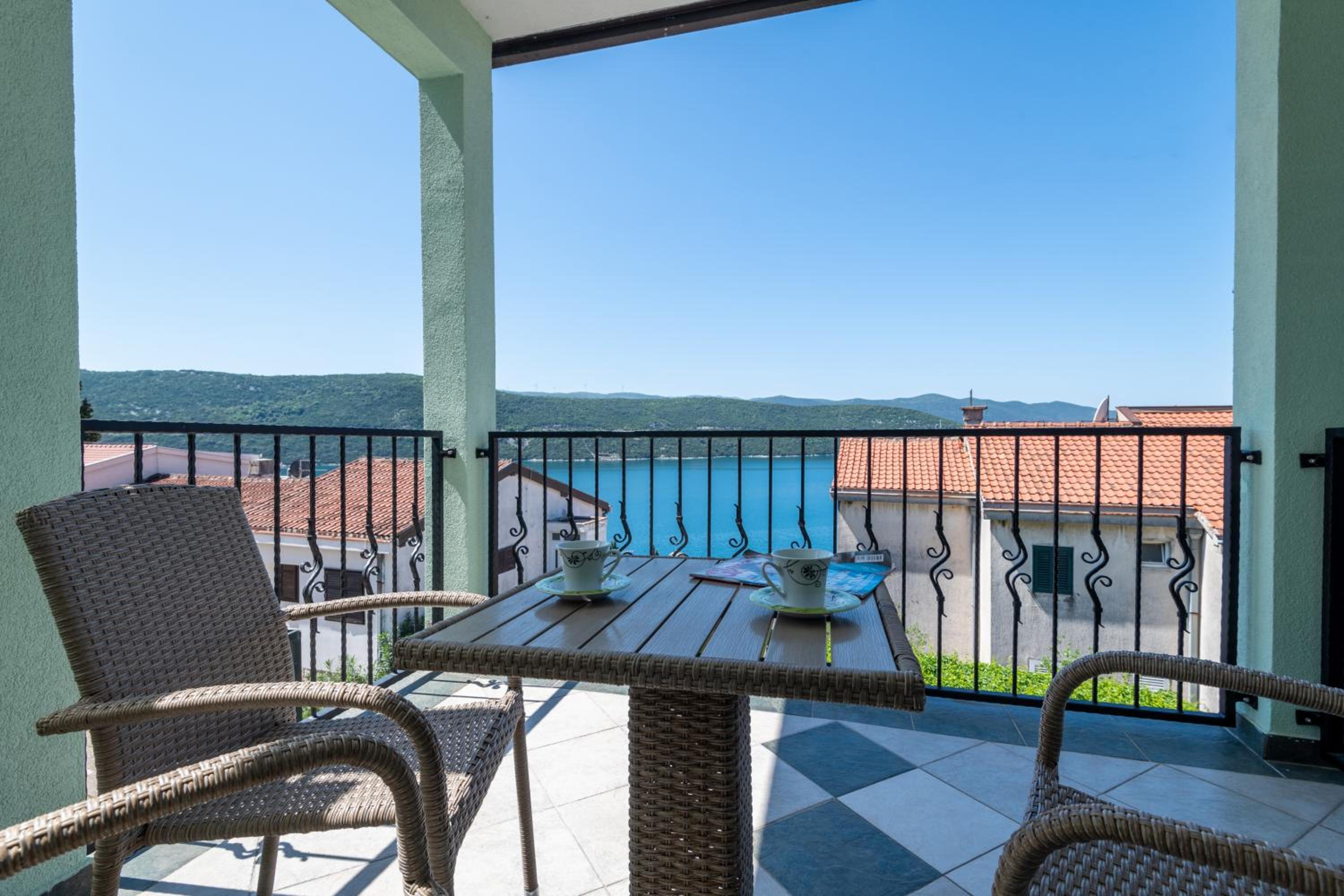 Apartments & rooms Leon