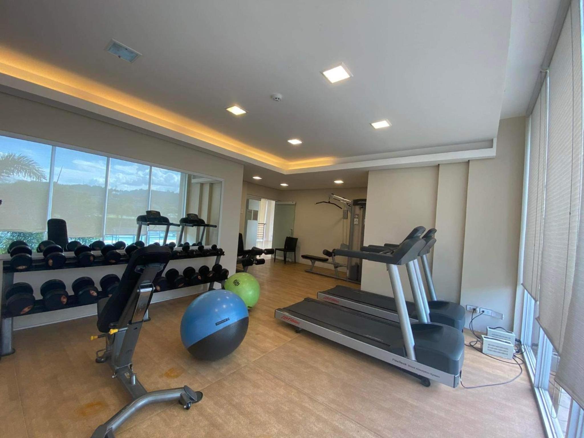 ENTIRE 2BR CONDO UNIT@8 SPATIAL CONDOMINIUM view 2