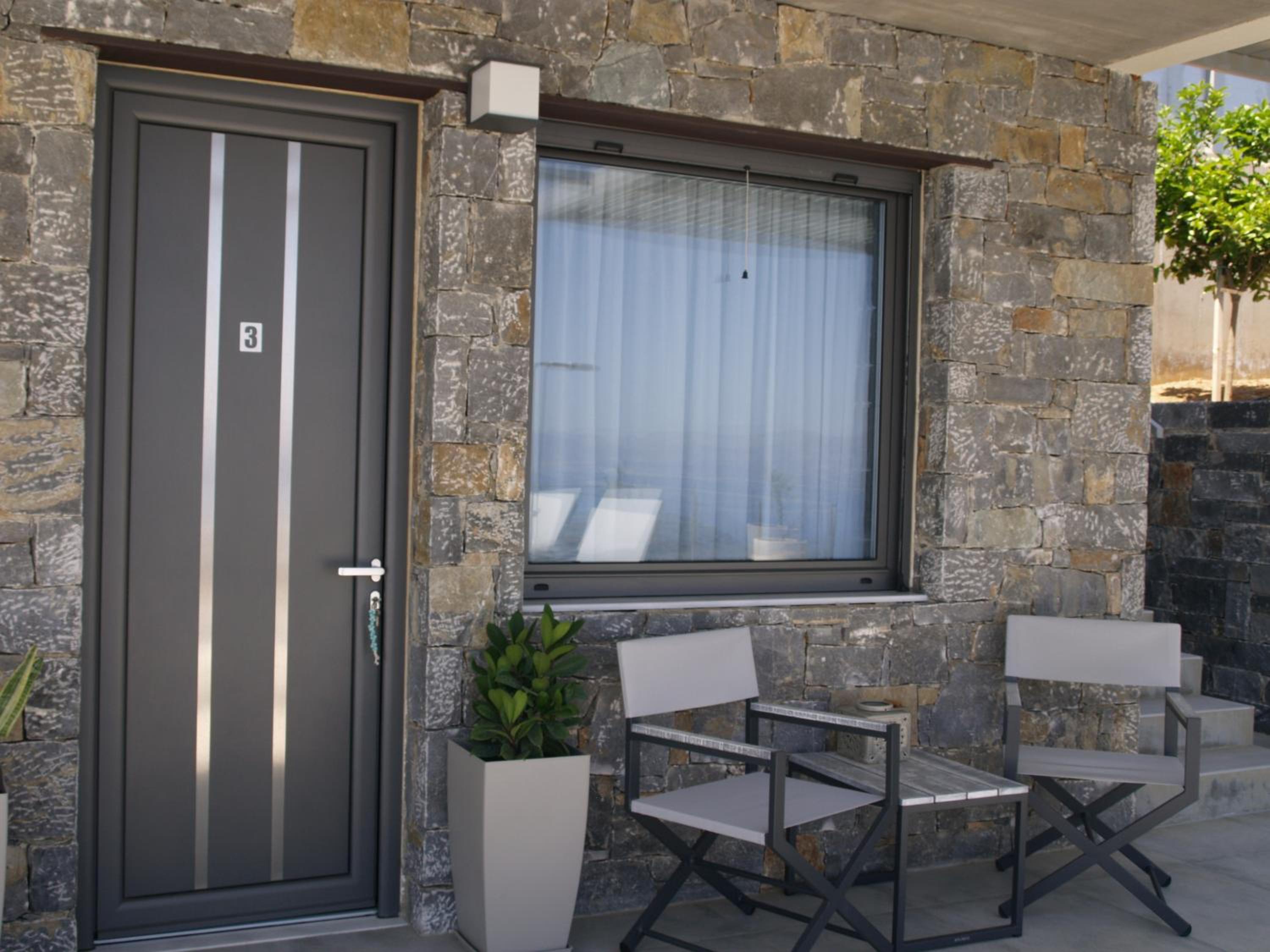 MIROS MARE STUDIOS view 3