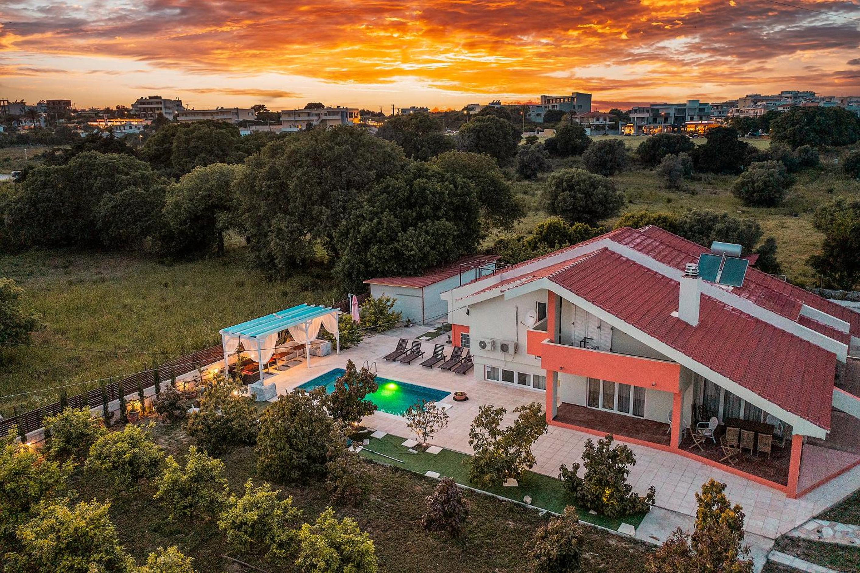 Artzy Villa view 2