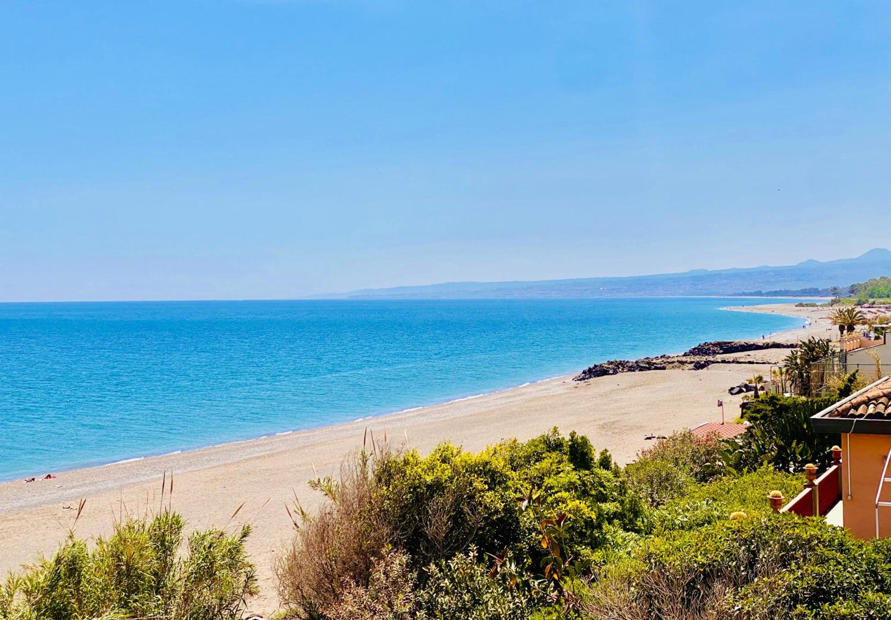 The Dream - Seafront Loft photo 2