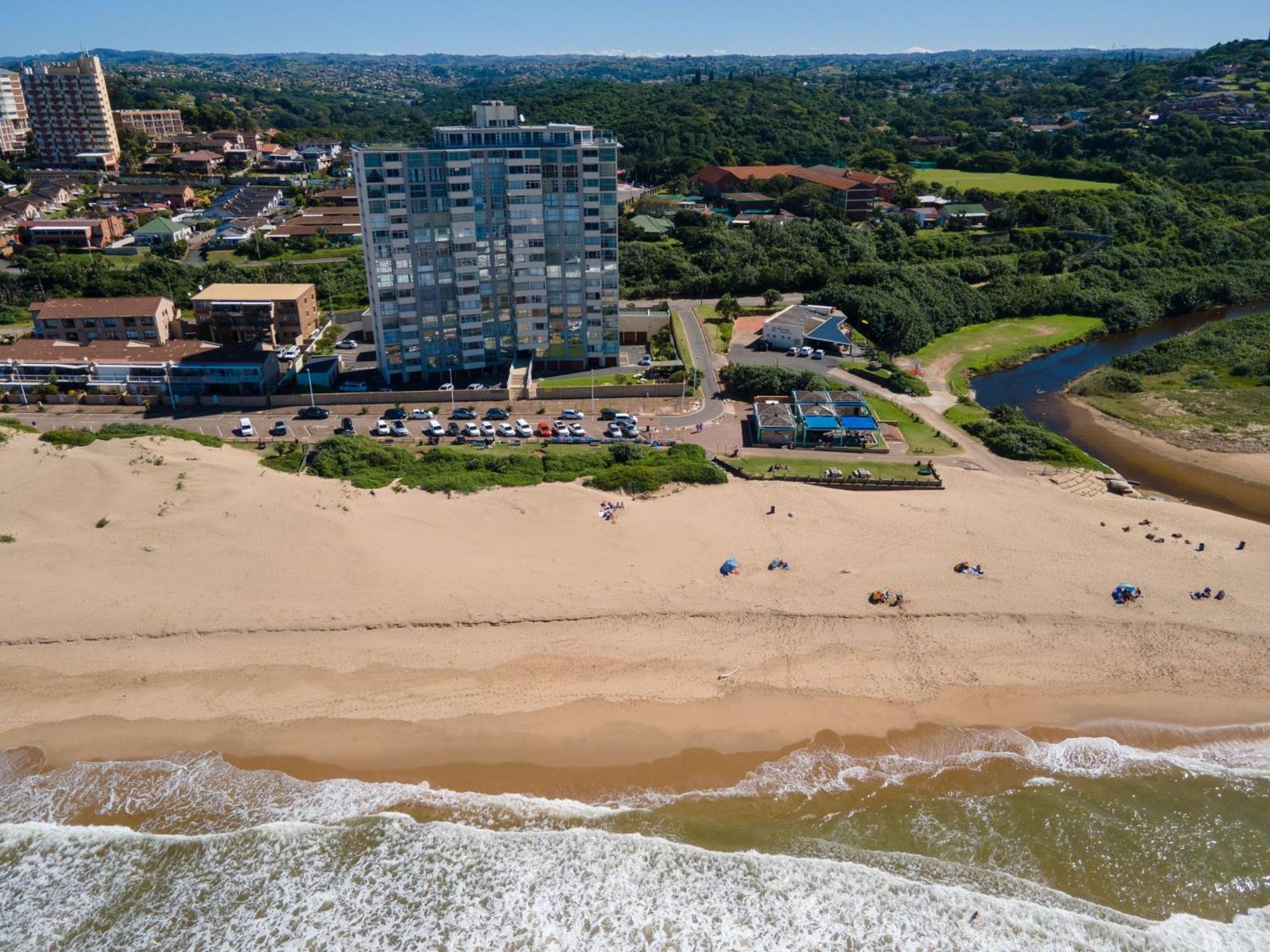 14 Warnerdoone Beachfront Apartment view 2