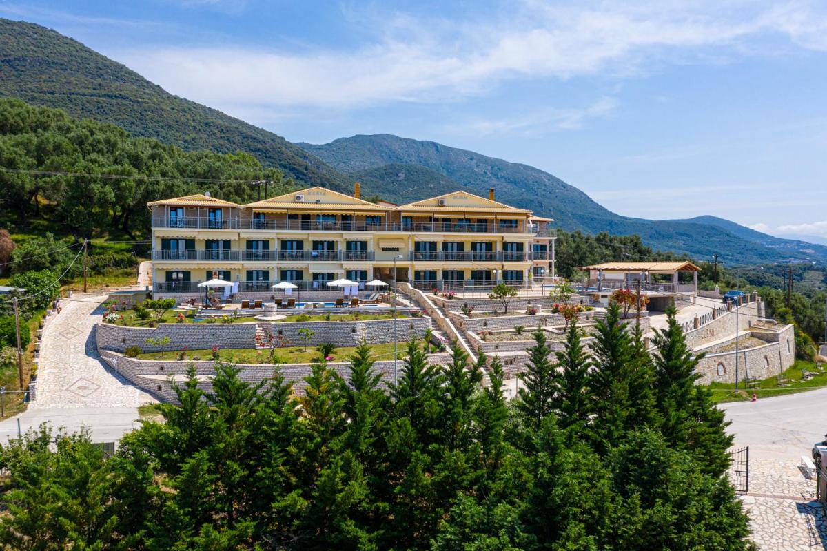 Hotel Maria Resort Parga - Image 1