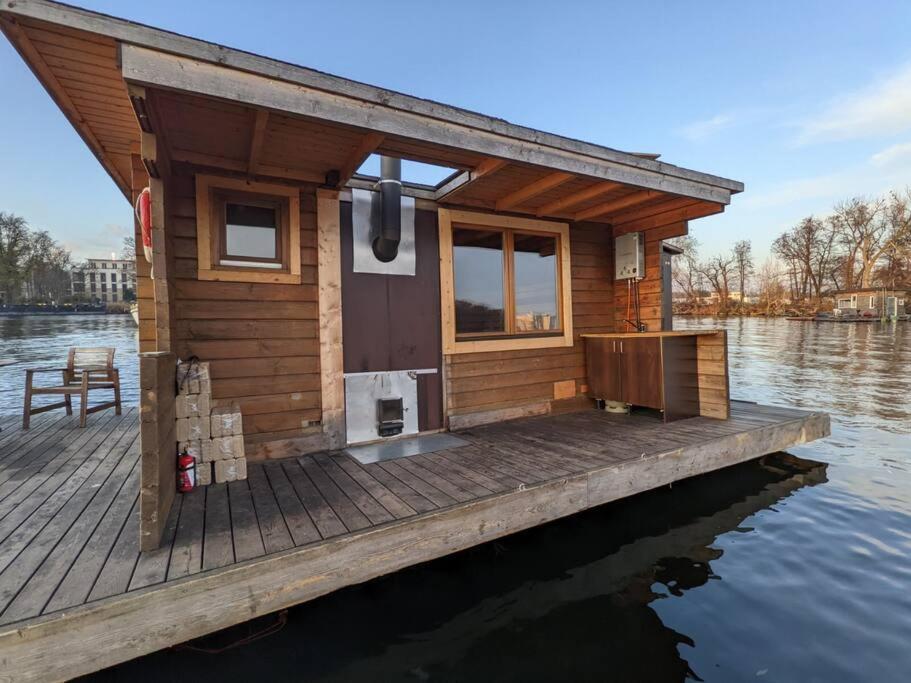 Hausboot mit Hottub in Berlin photo 2